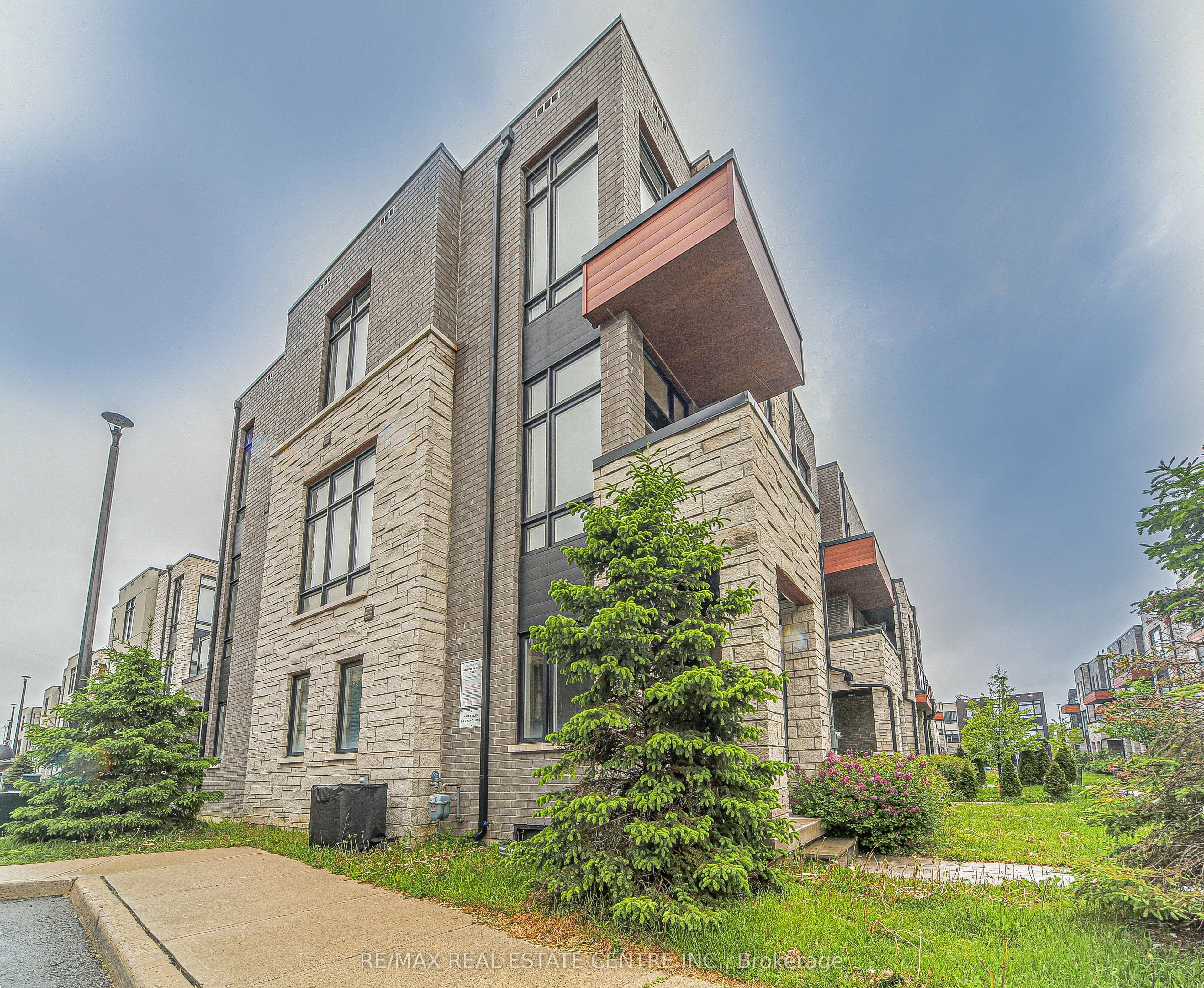 41 Gerussi Street