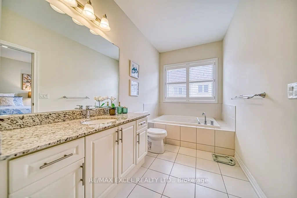 43 DURBLEE Avenue