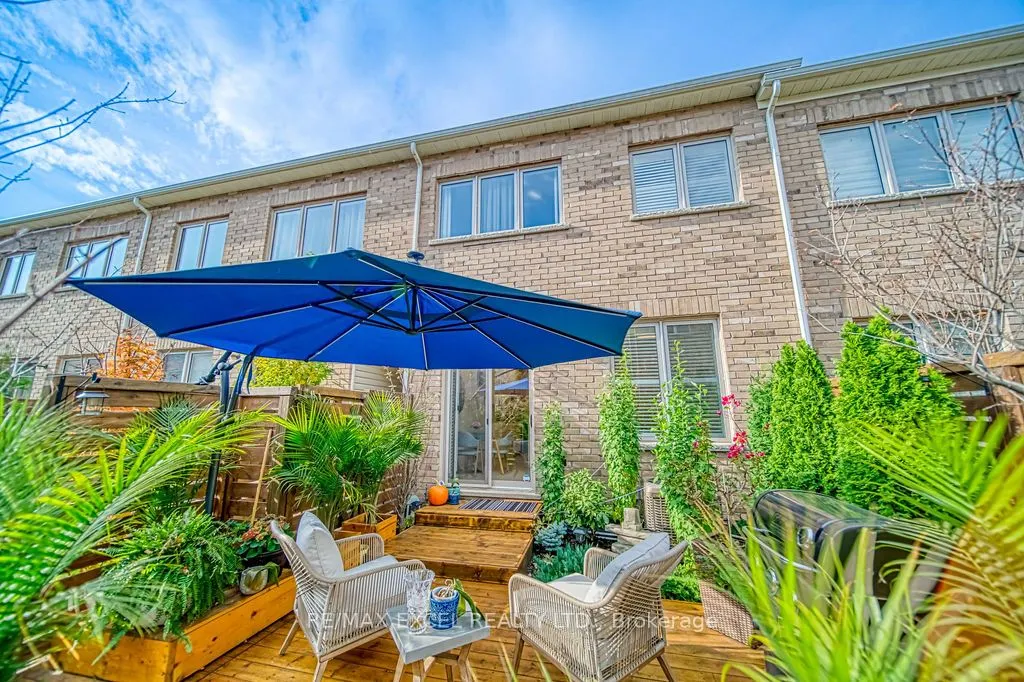 43 DURBLEE Avenue