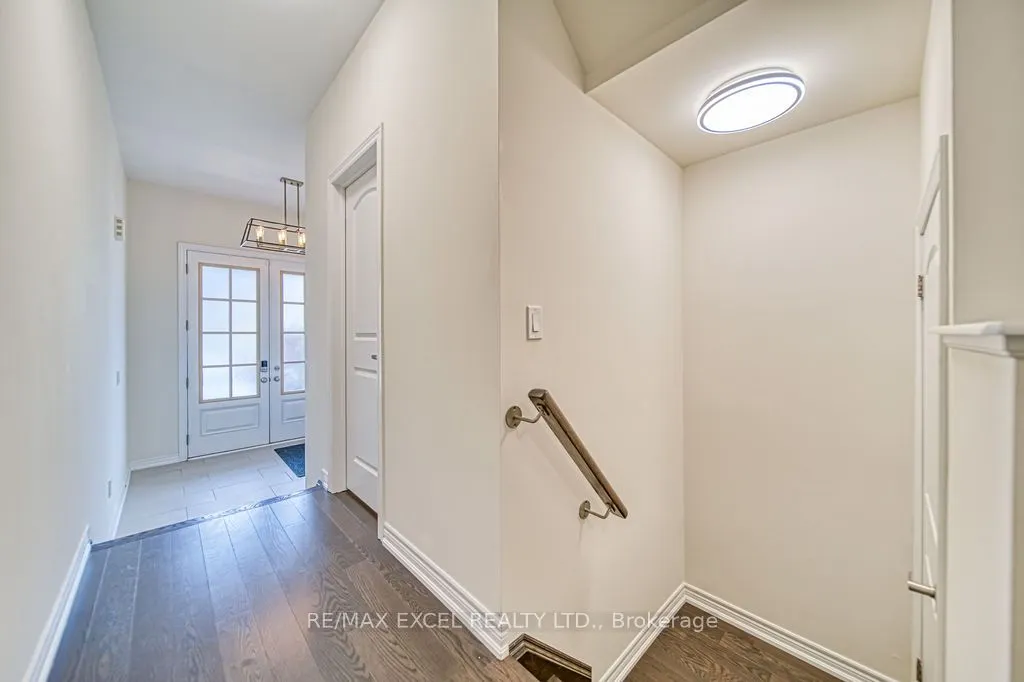 43 DURBLEE Avenue