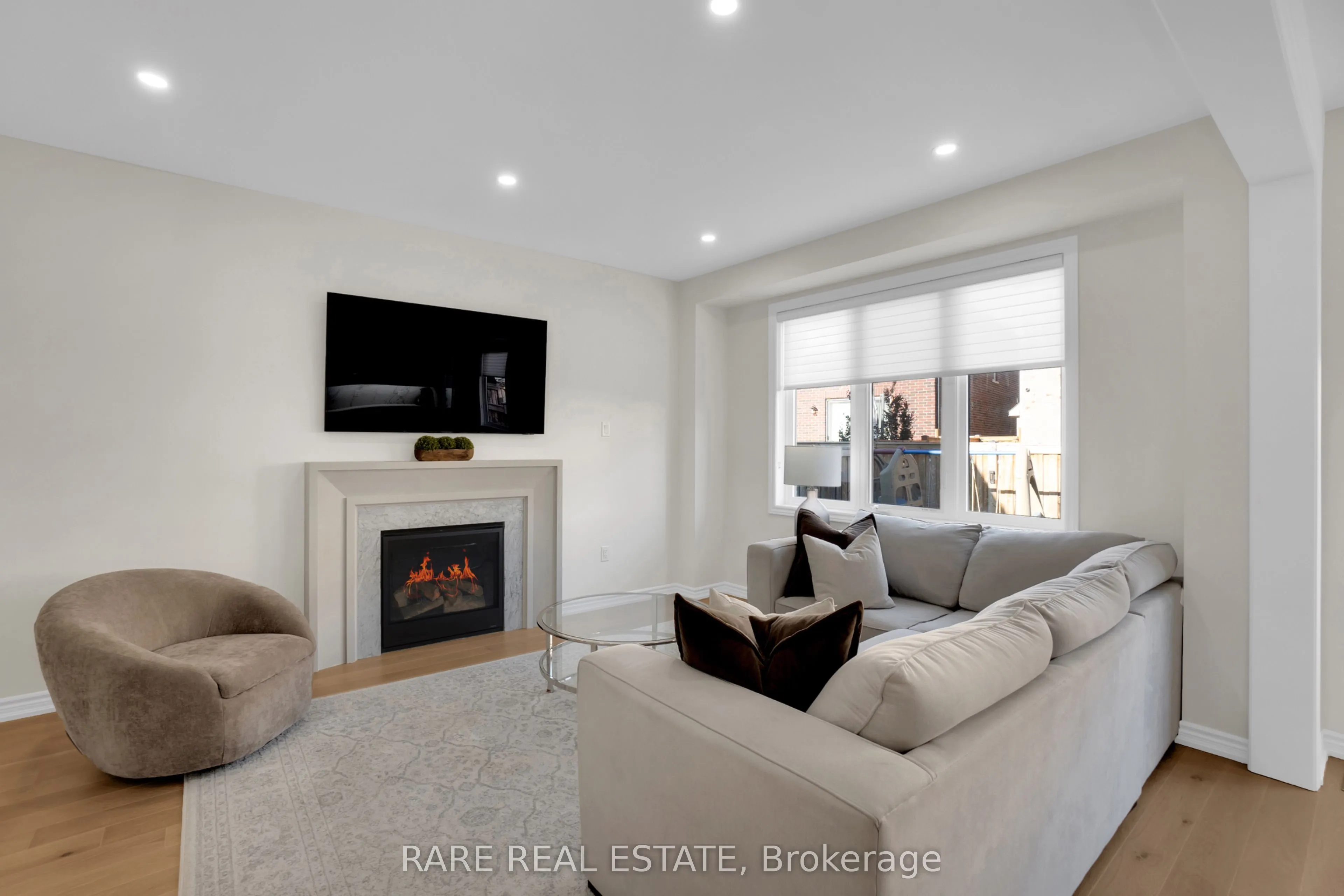 206 Stevenson Crescent
