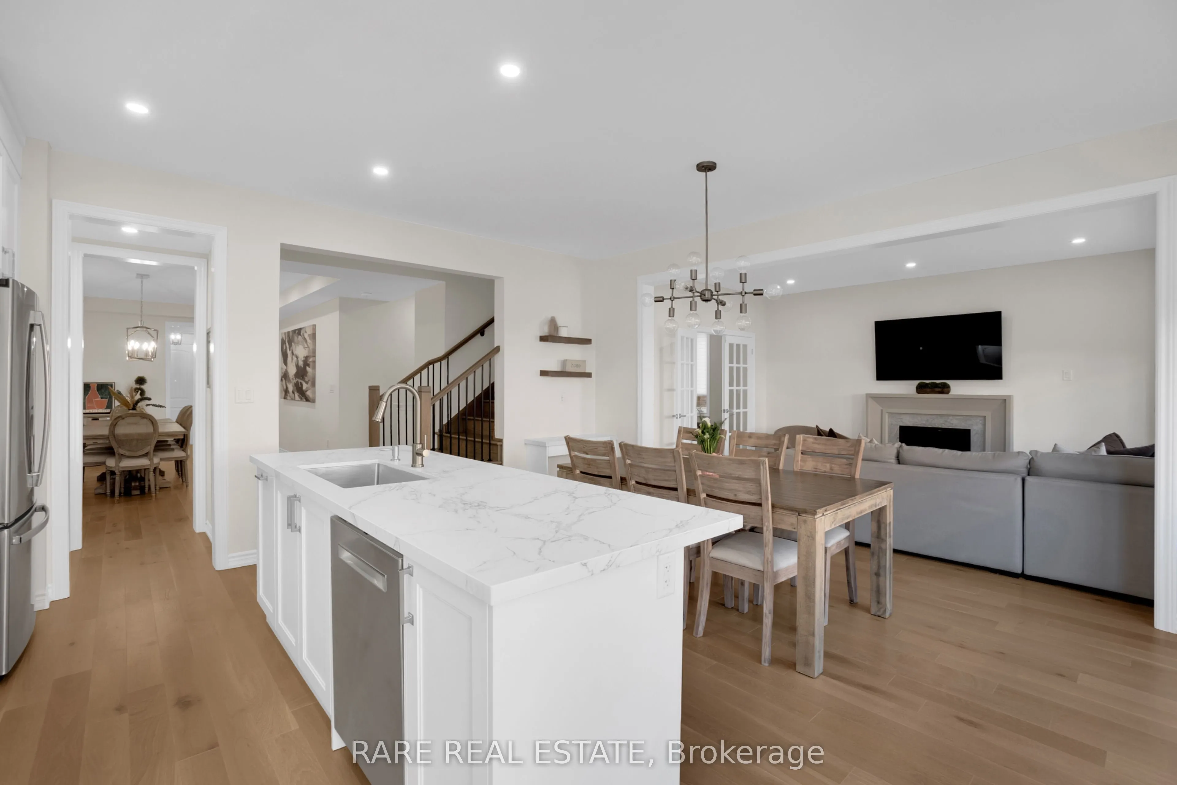 206 Stevenson Crescent