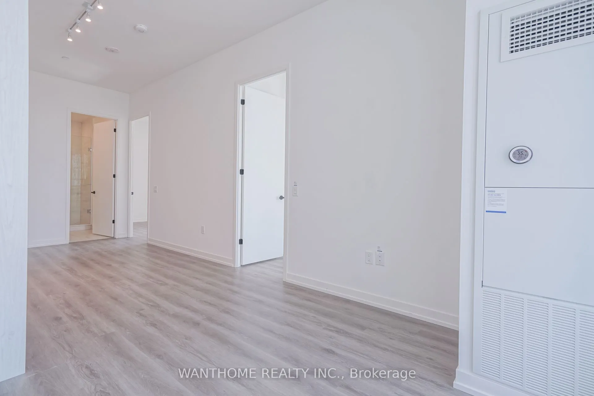 28 Interchange Way, #617