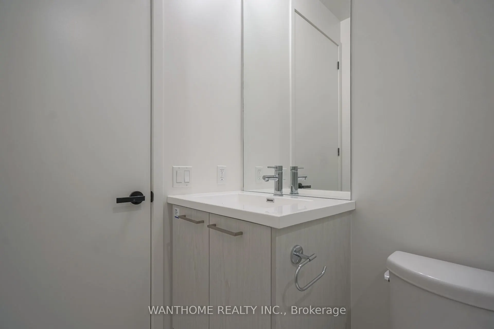 28 Interchange Way, #617