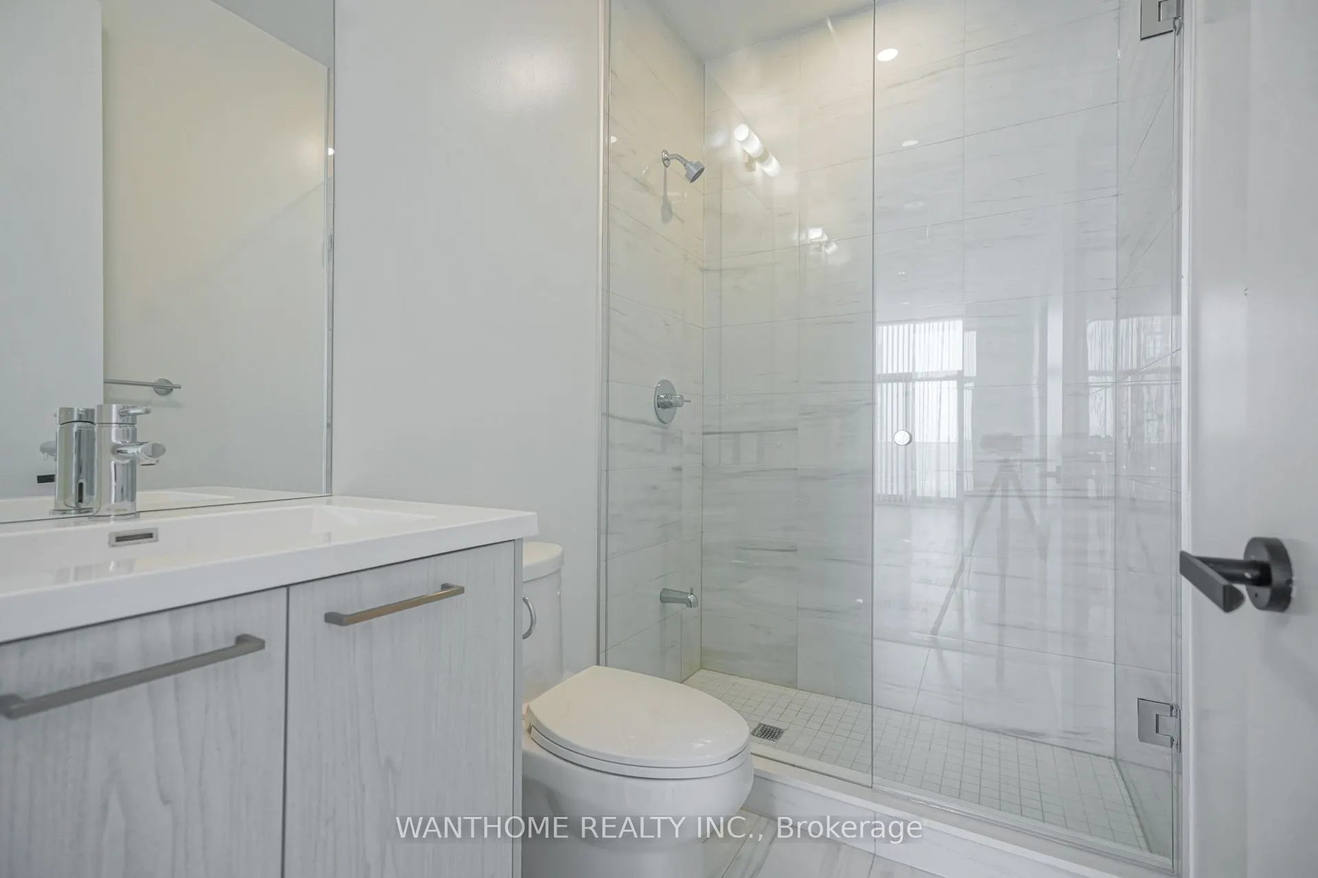 28 Interchange Way, #617