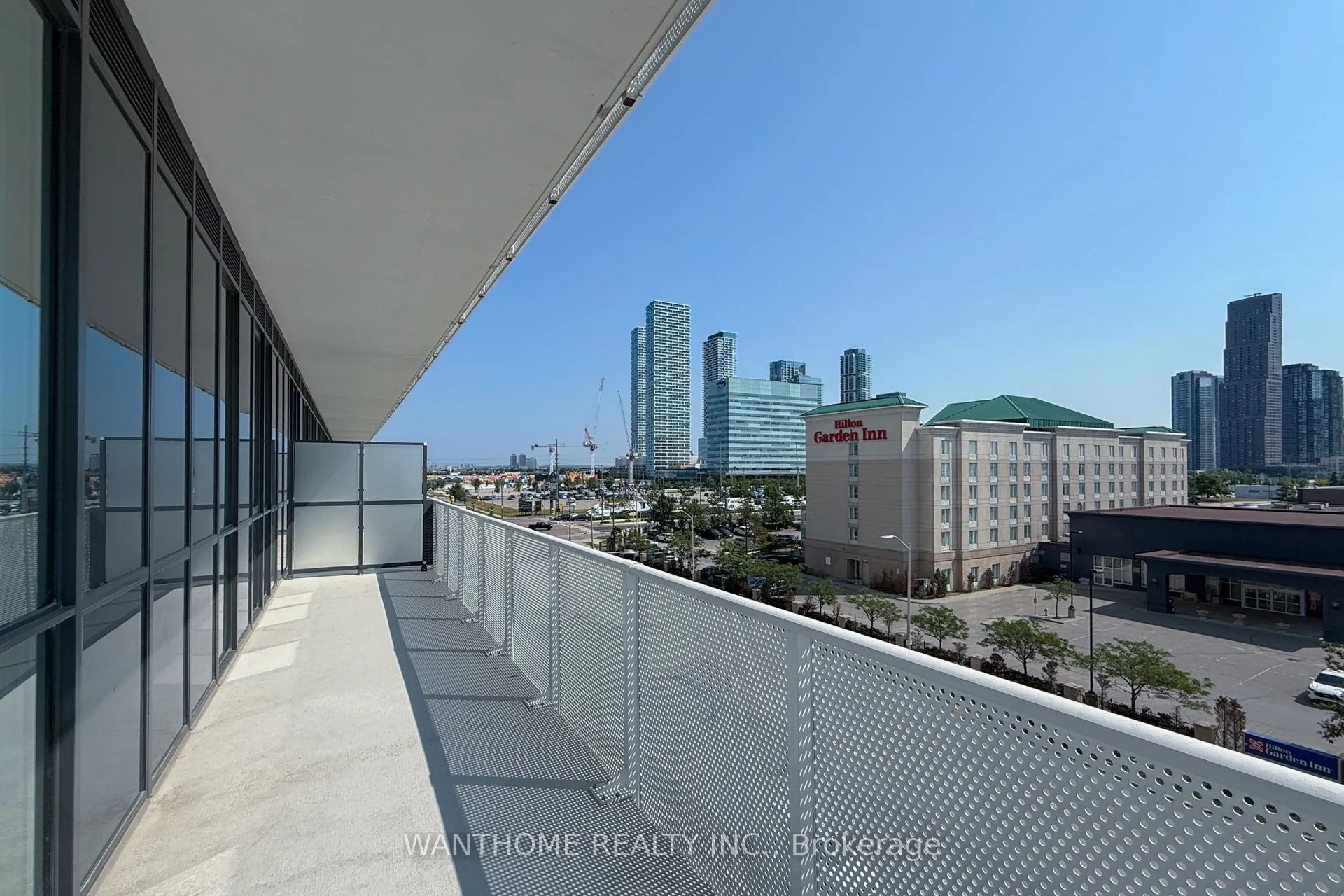 28 Interchange Way, #617