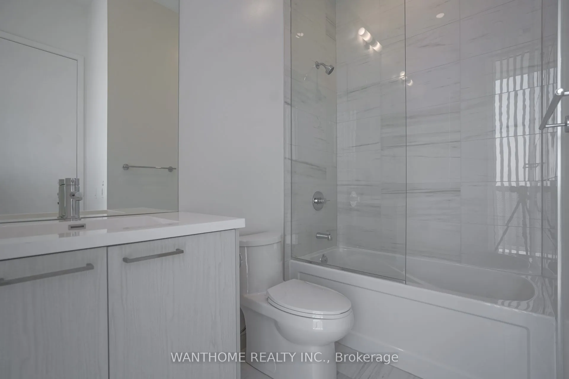28 Interchange Way, #617