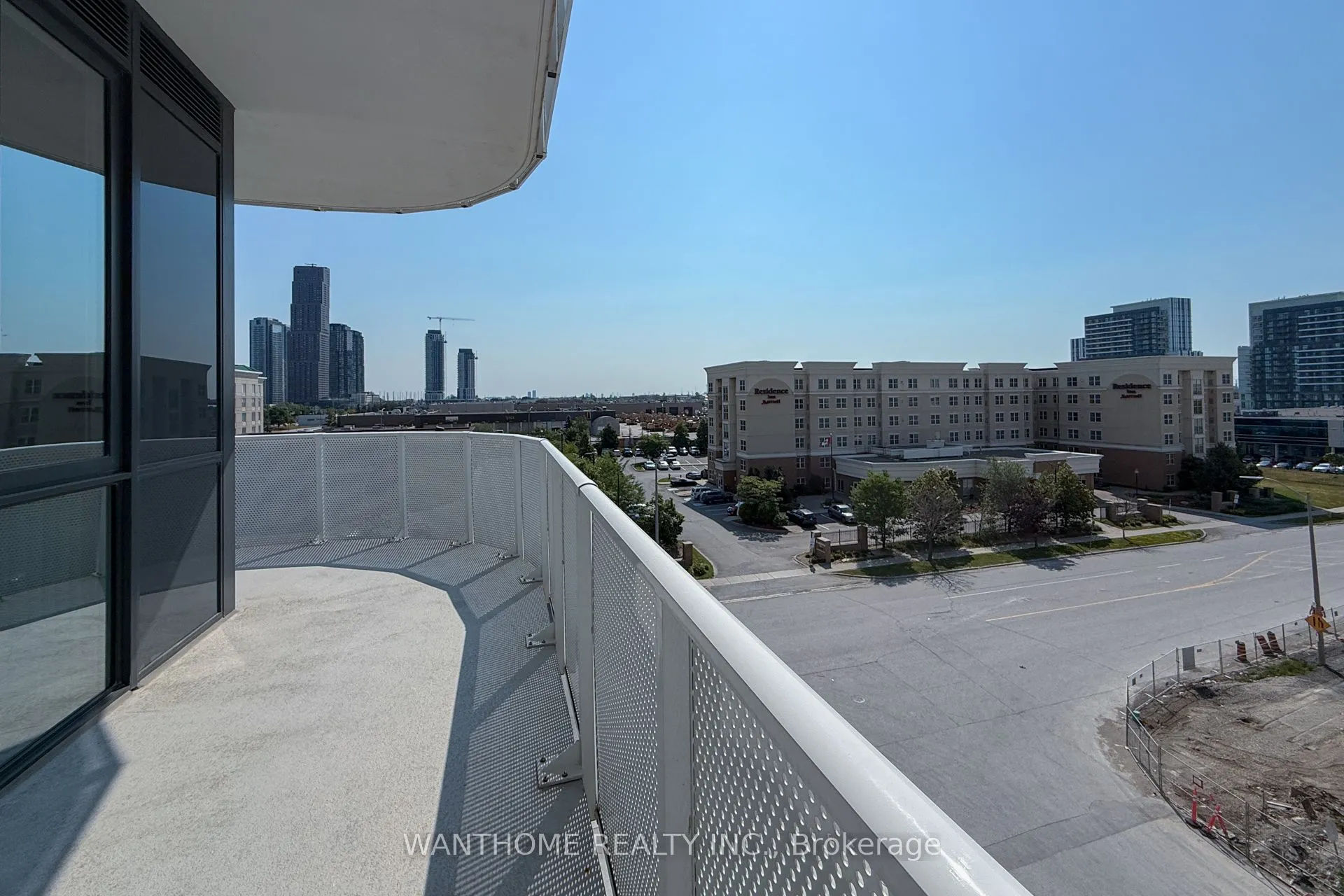 28 Interchange Way, #617