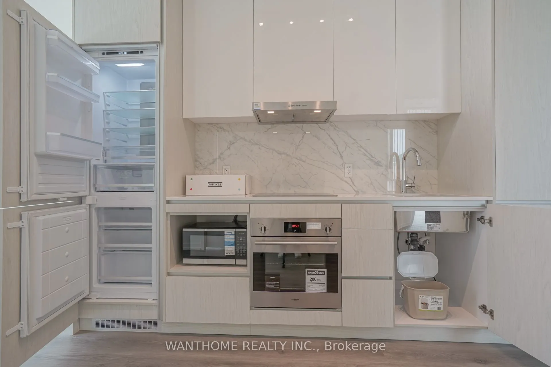 28 Interchange Way, #617
