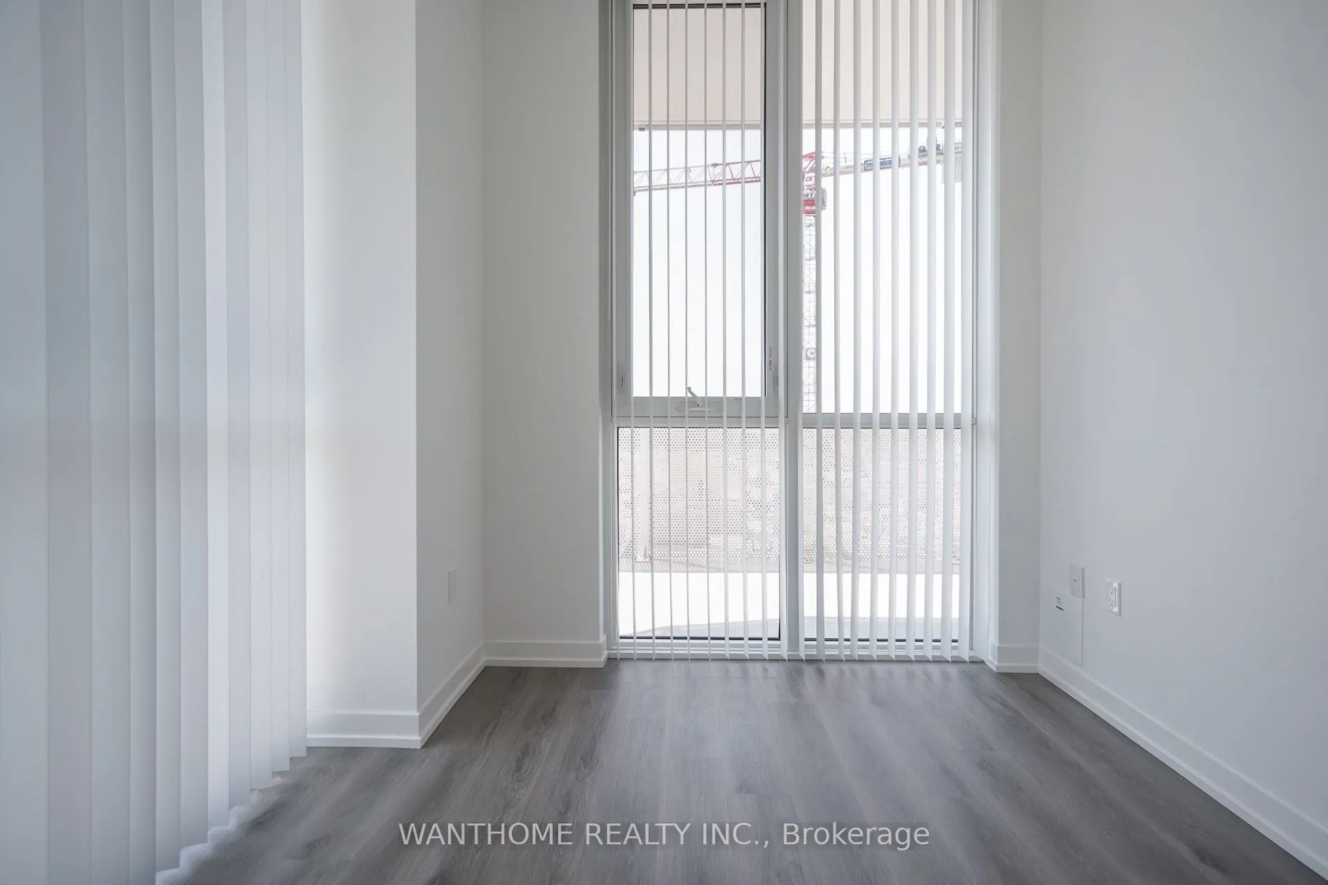 28 Interchange Way, #617