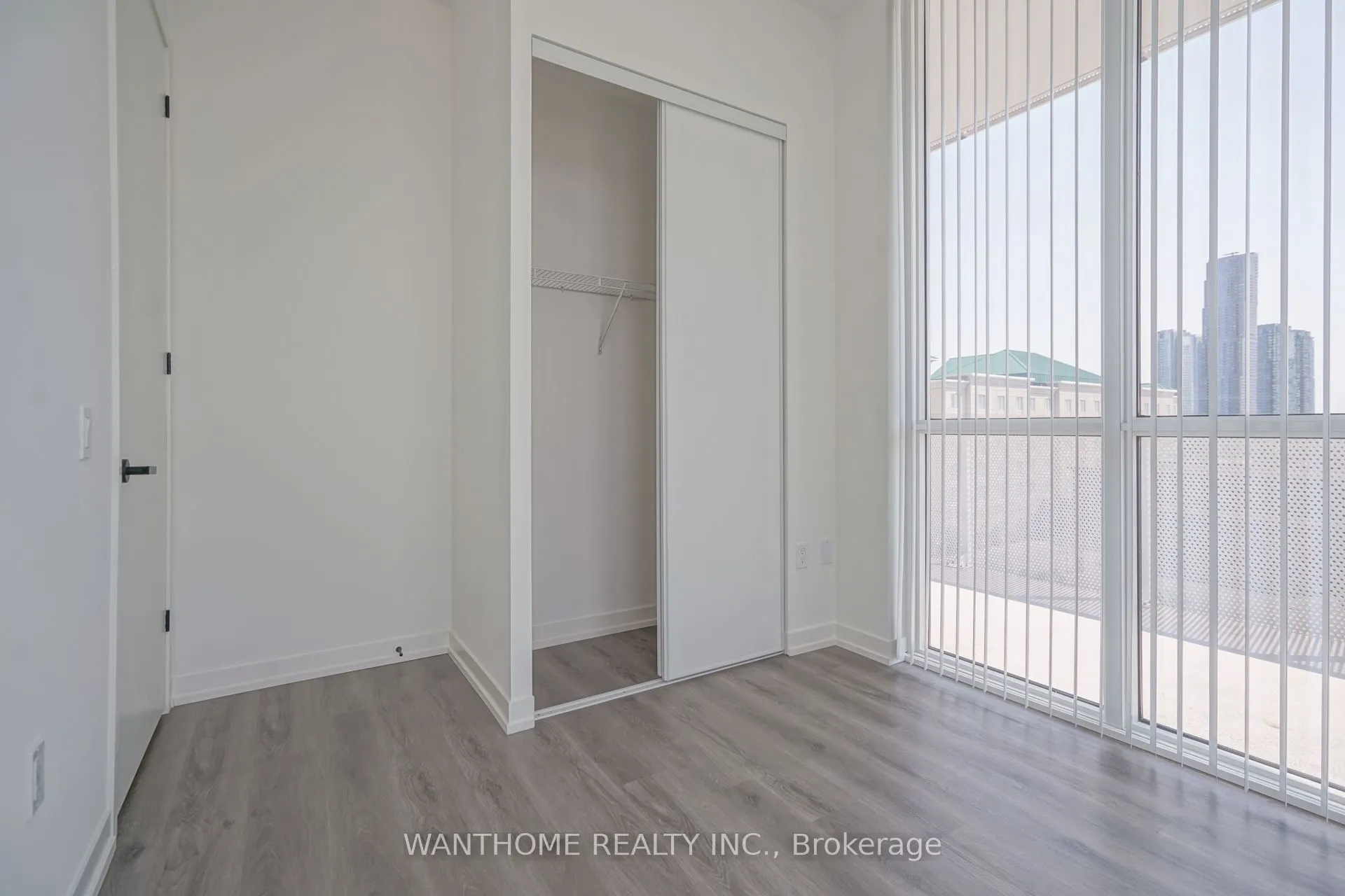 28 Interchange Way, #617