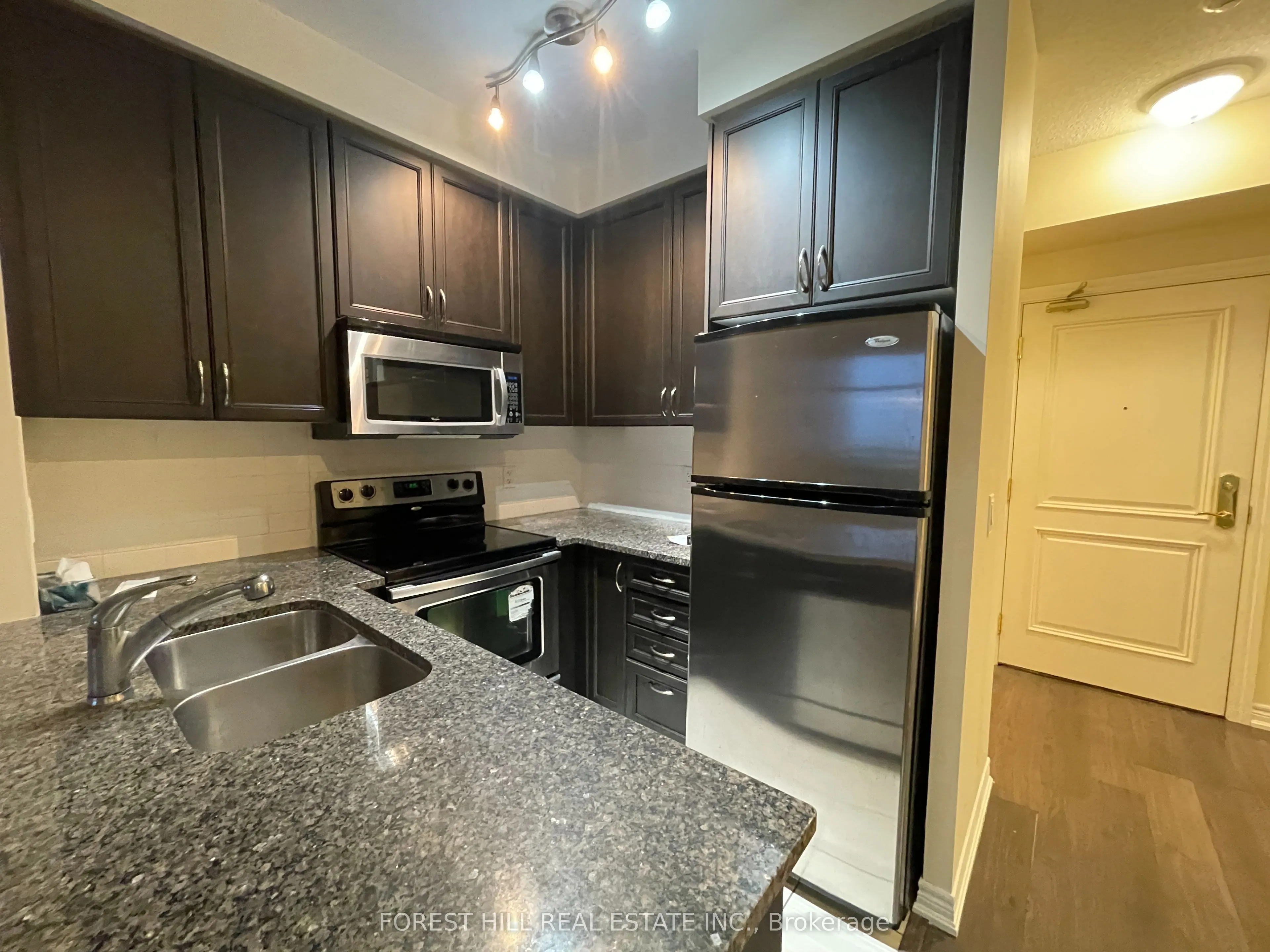 9245 Jane Street, #614