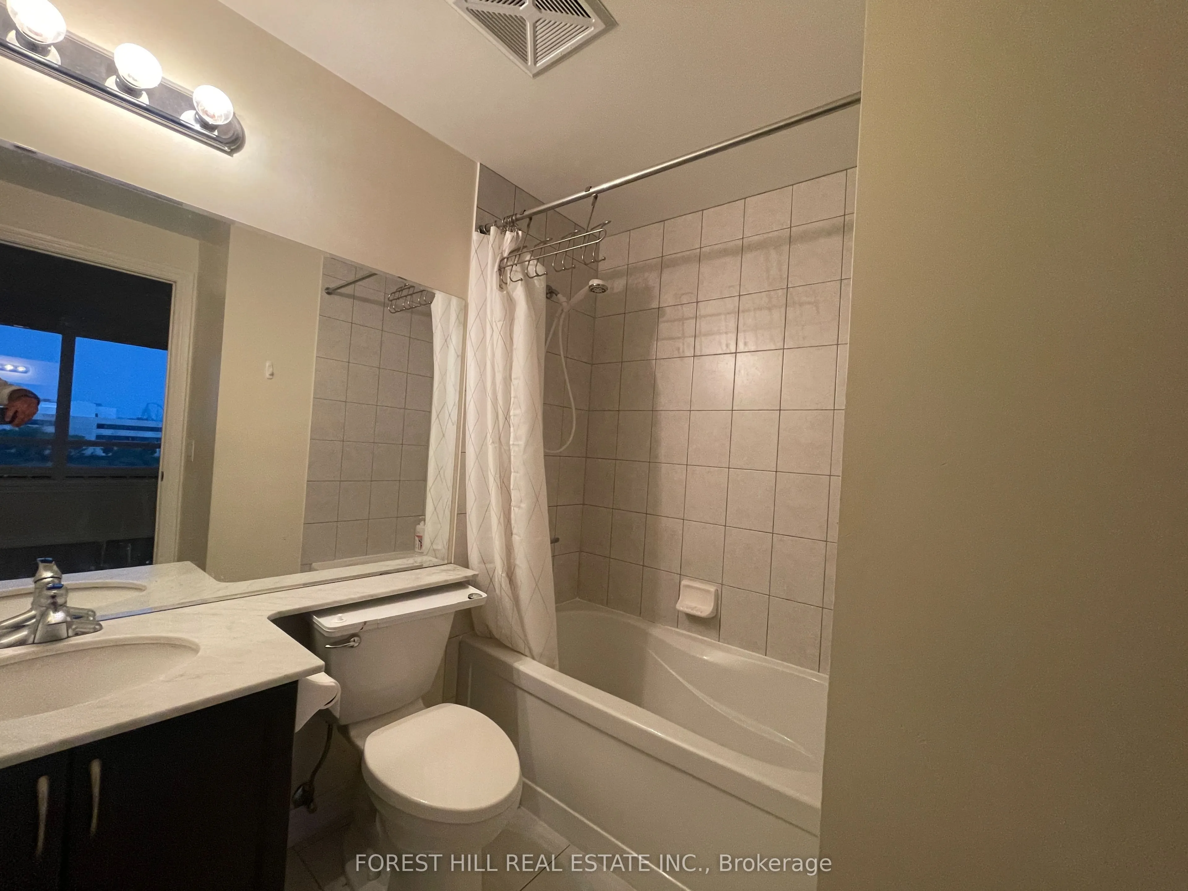 9245 Jane Street, #614