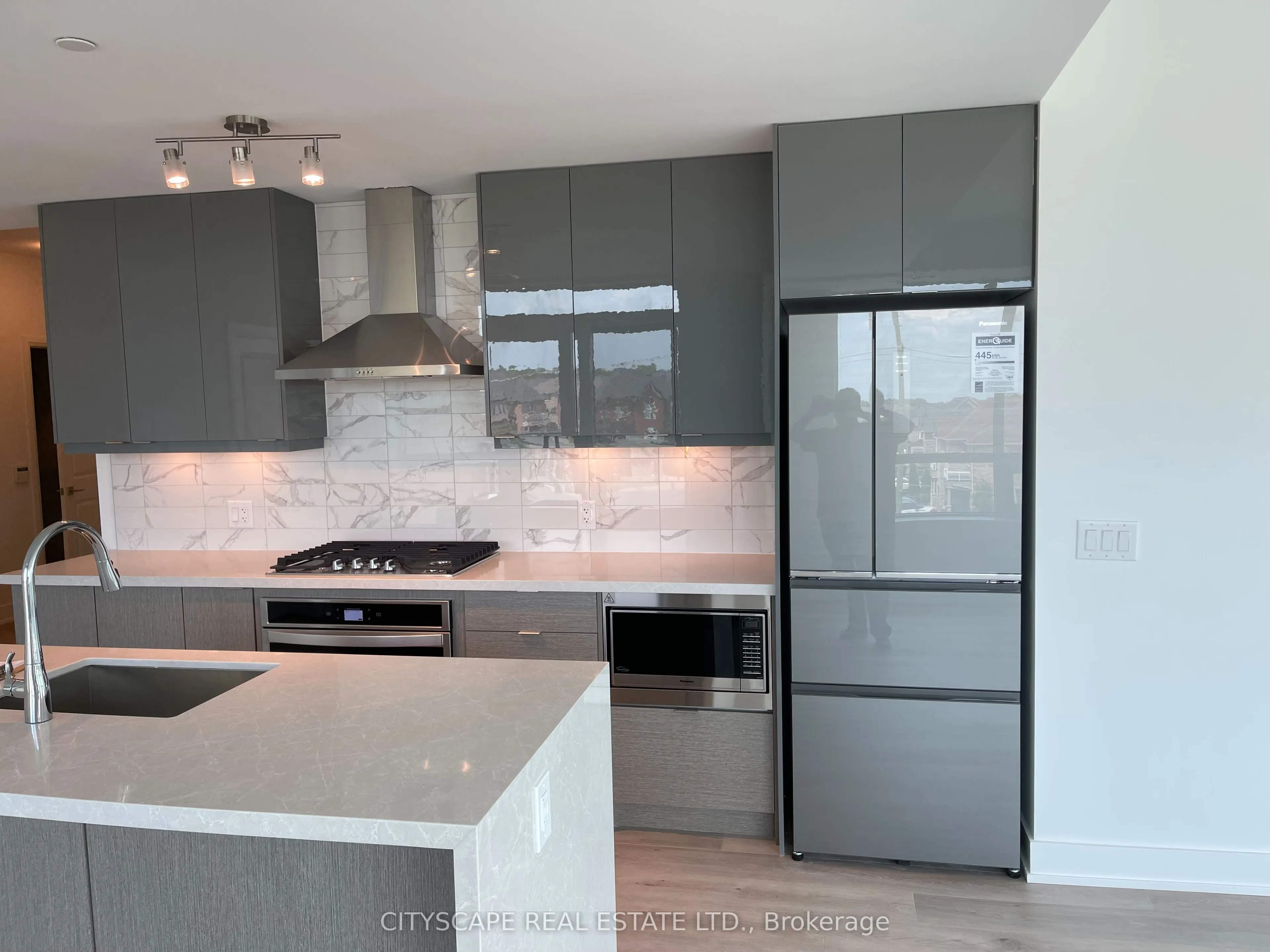 11782 Ninth Line E, #411A