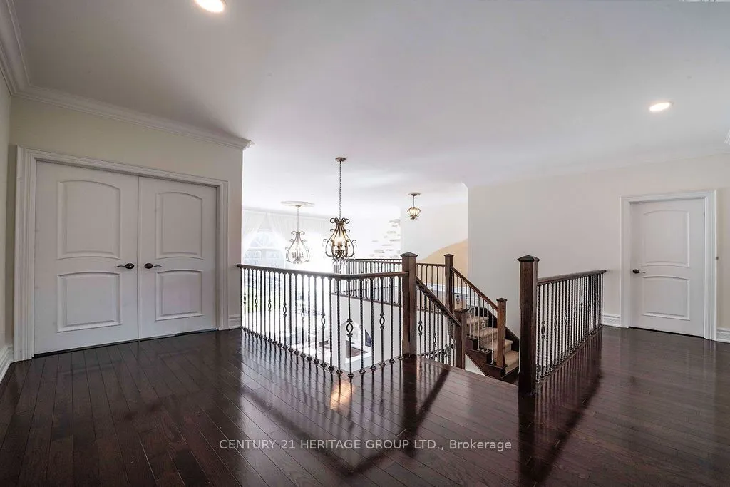 172 Lady Fenyrose Avenue