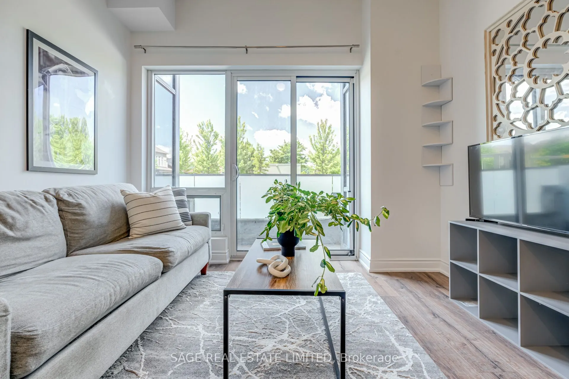 9090 Yonge Street, #102B