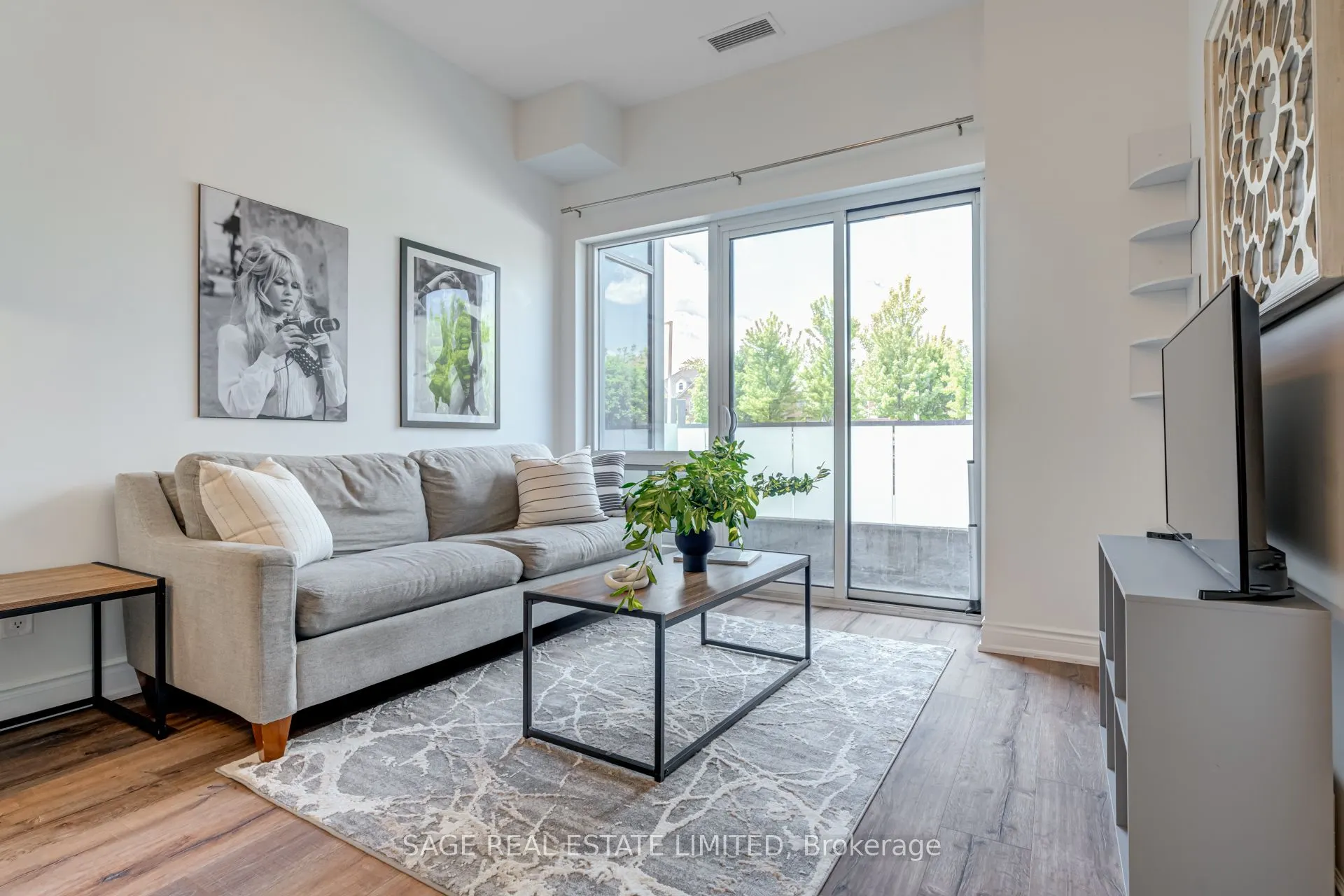 9090 Yonge Street, #102B