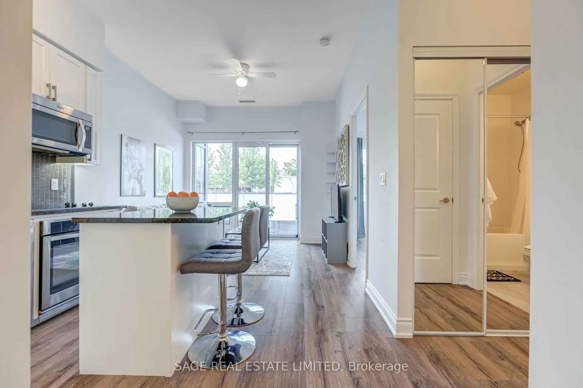 9090 Yonge Street, #102B