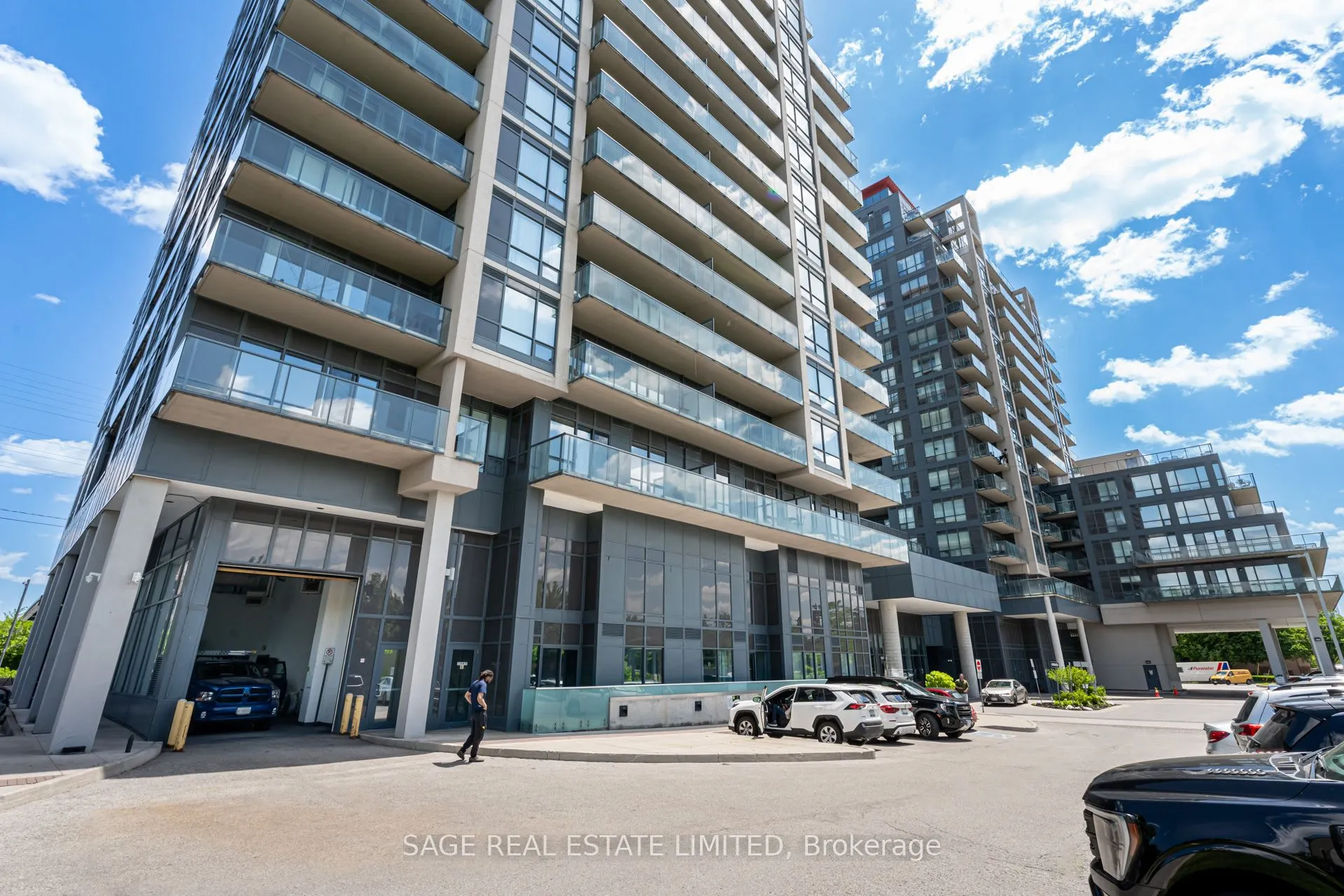9090 Yonge Street, #102B
