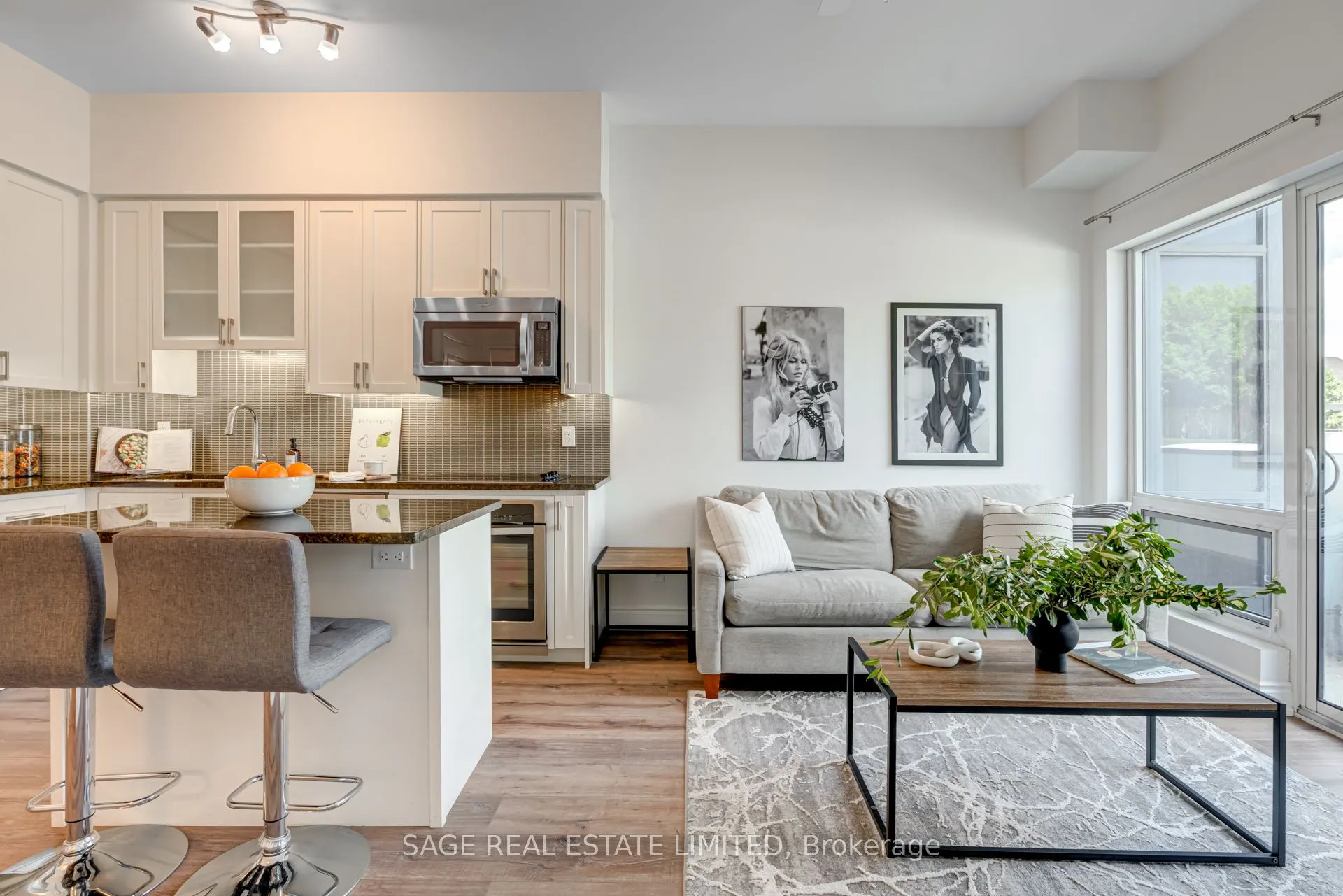 9090 Yonge Street, #102B