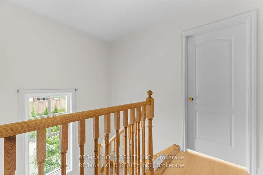 10 Porter Avenue W, #25