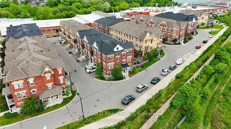 10 Porter Avenue W, #25