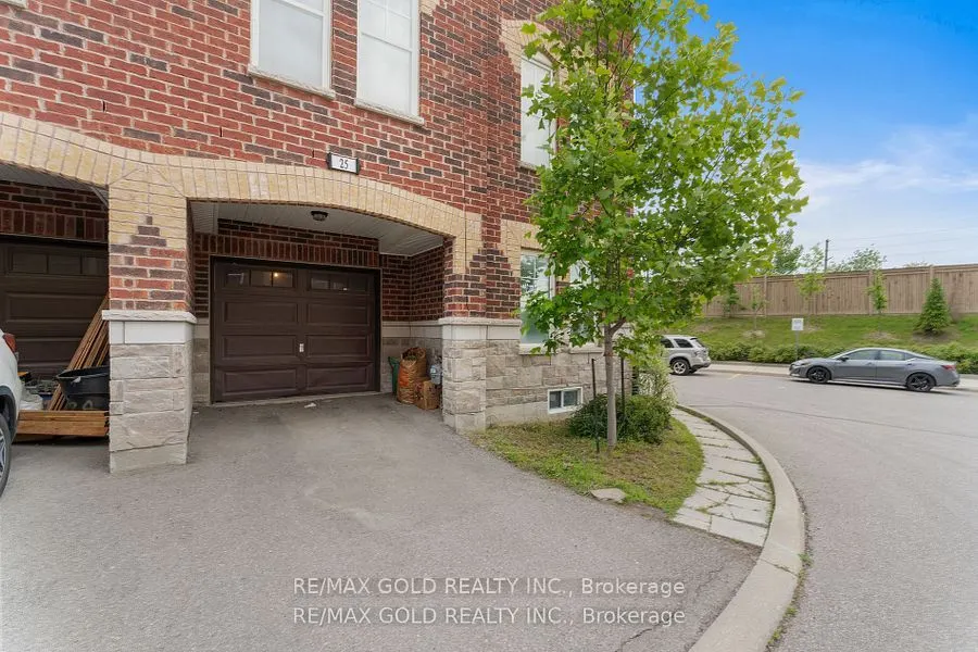 10 Porter Avenue W, #25