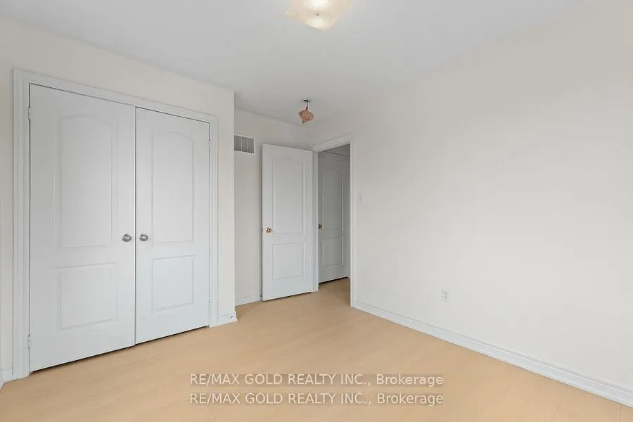 10 Porter Avenue W, #25