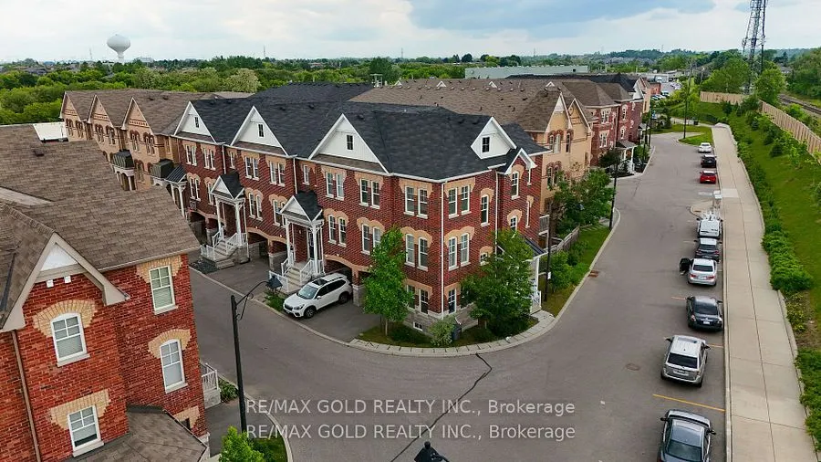 10 Porter Avenue W, #25