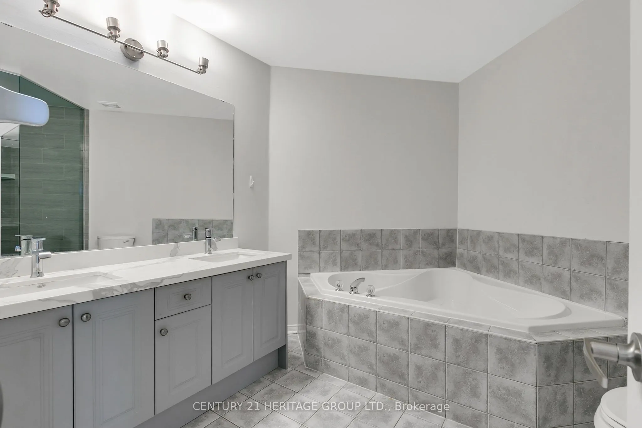 10 Post Oak Drive, #7