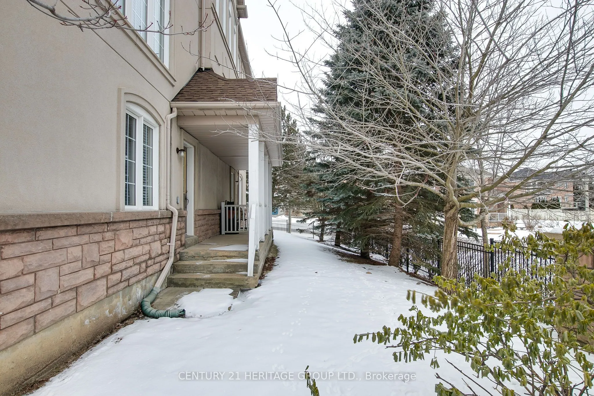10 Post Oak Drive, #7