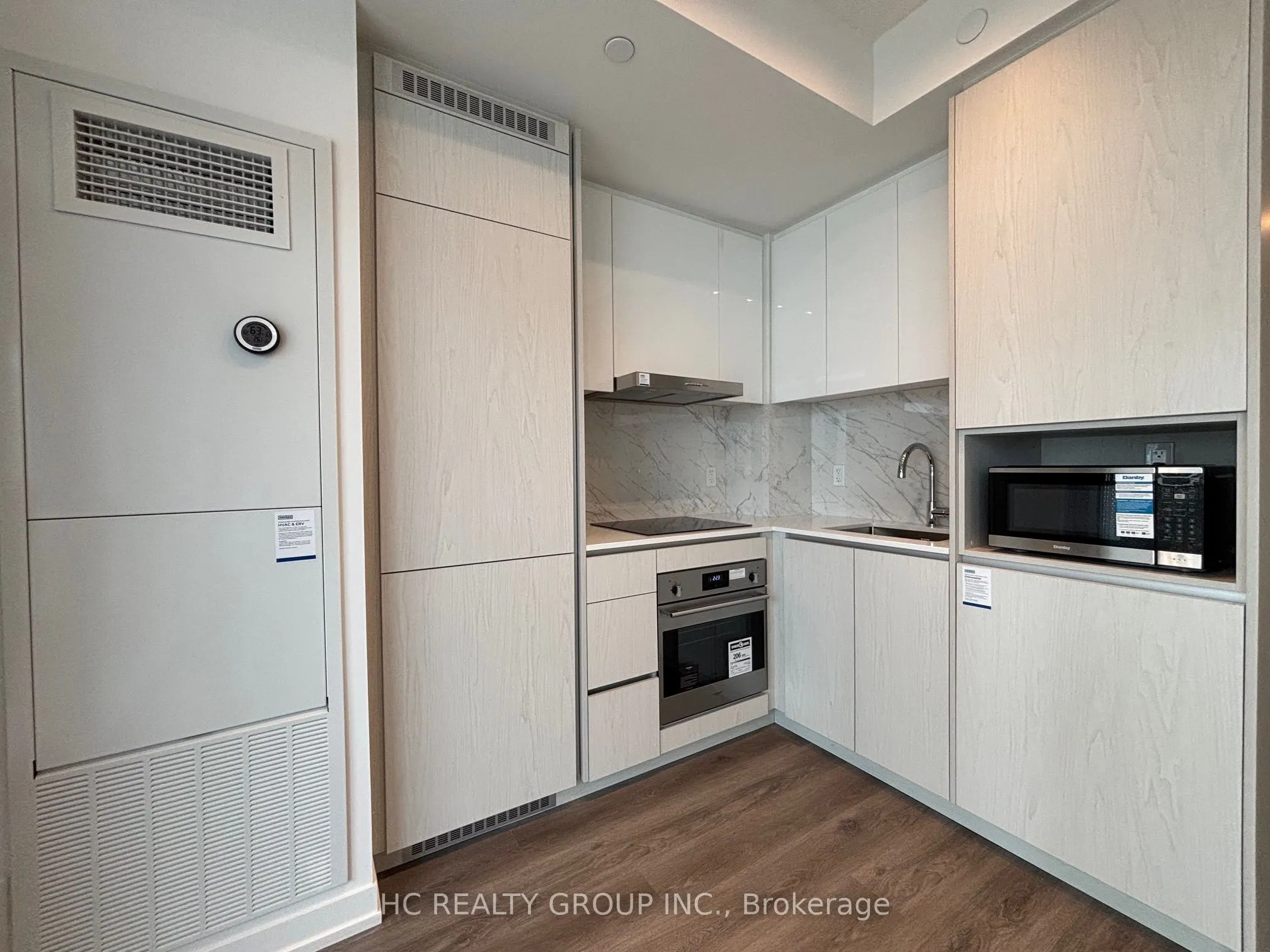 28 Interchange Way, #505