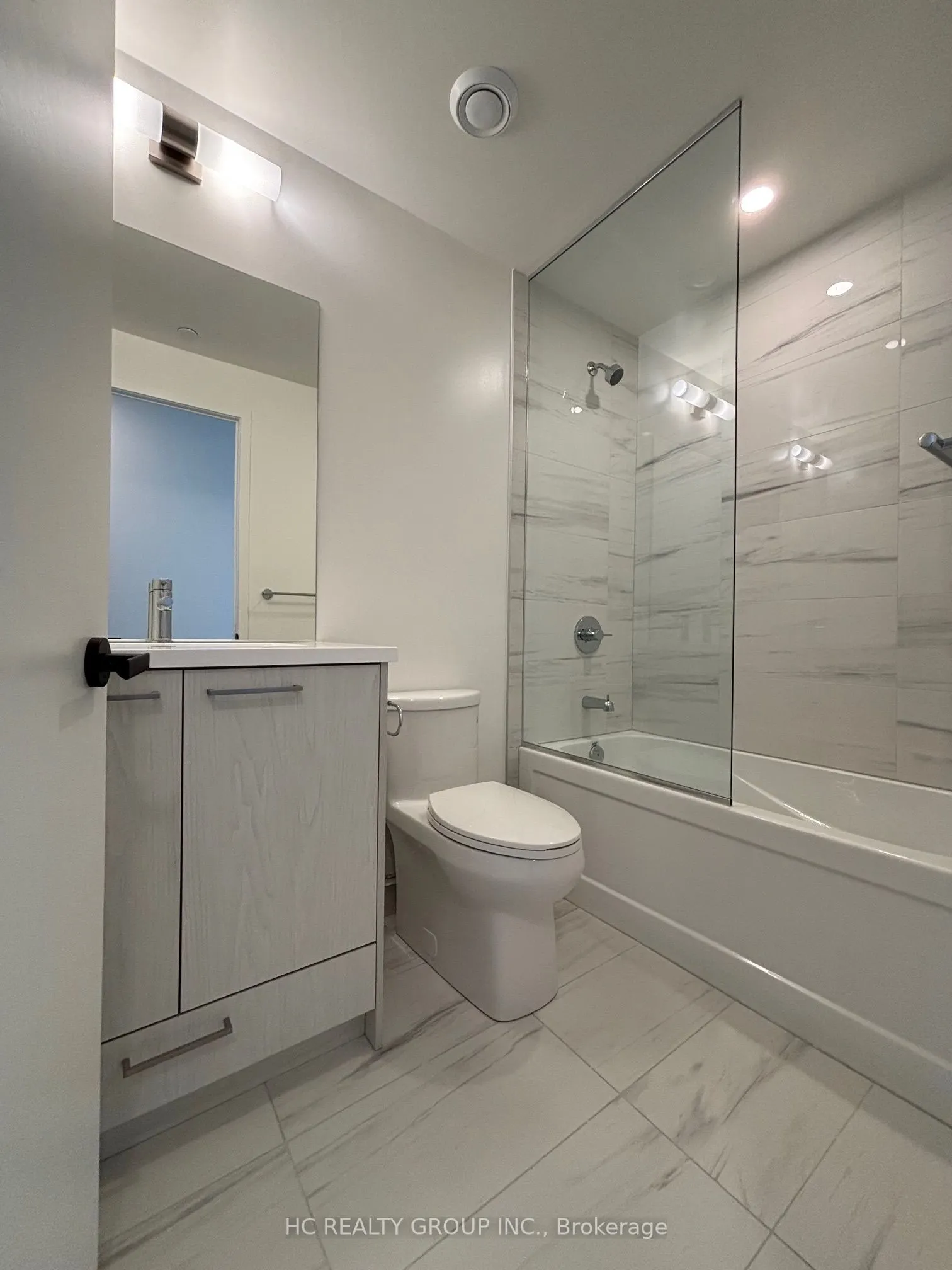 28 Interchange Way, #505