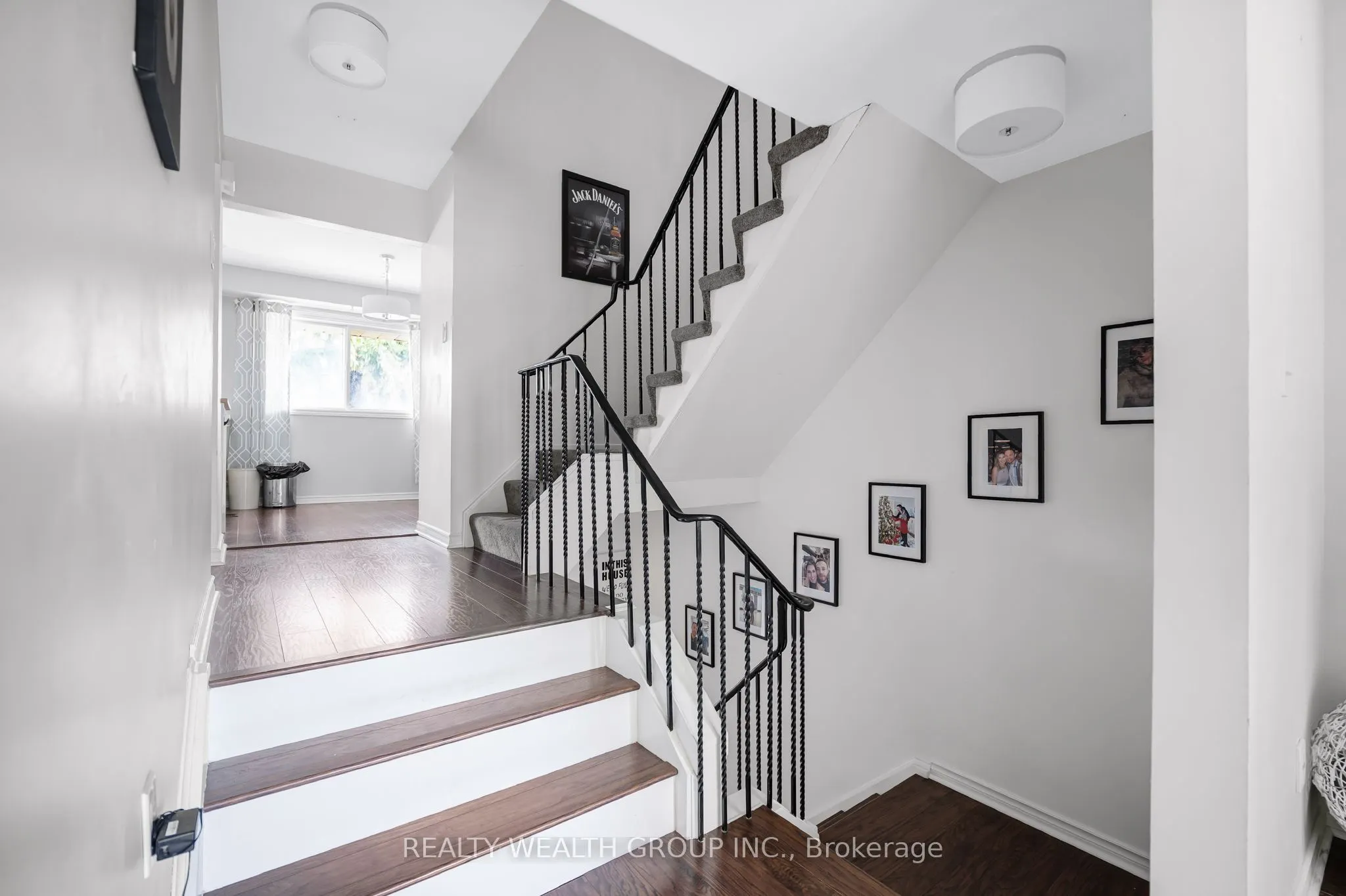 5 Poplar Crescent W, #103