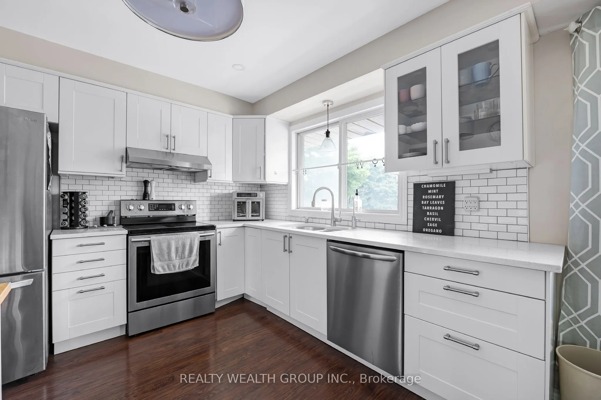 5 Poplar Crescent W, #103