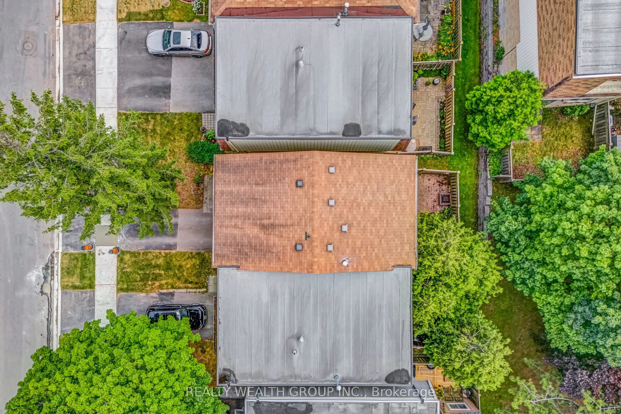 5 Poplar Crescent W, #103