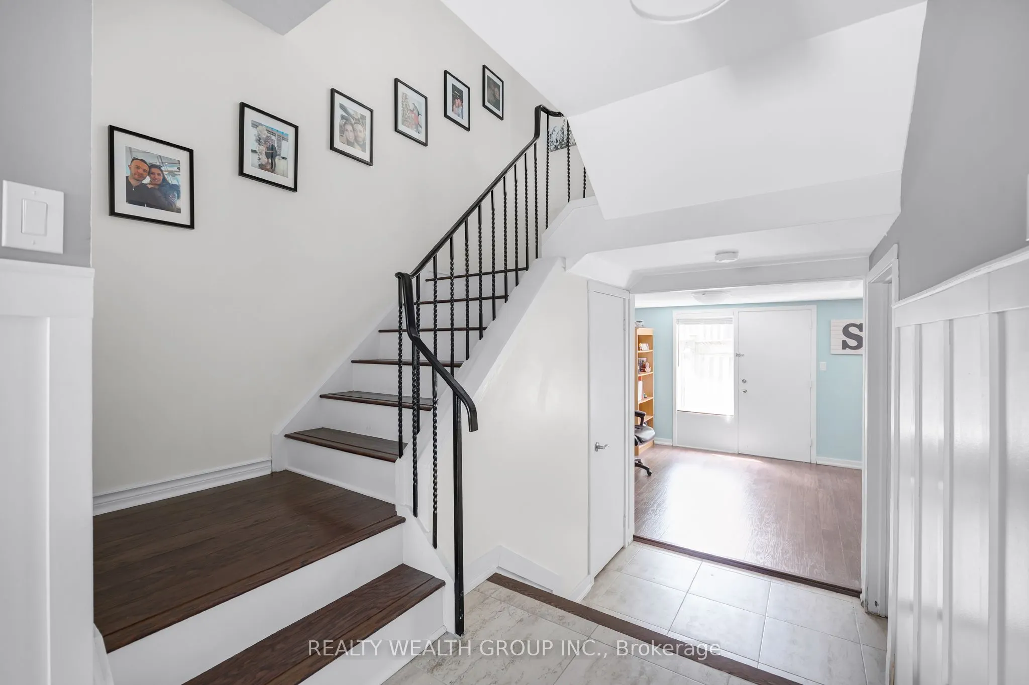 5 Poplar Crescent W, #103