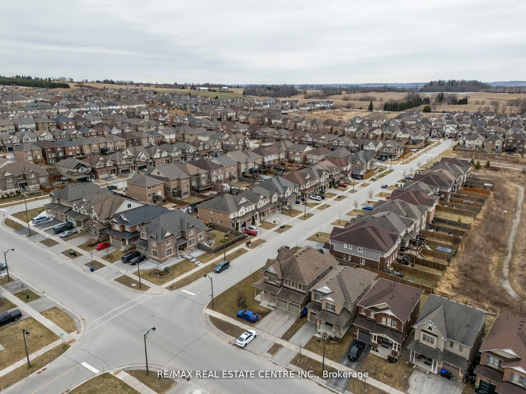 17 Treetops Boulevard