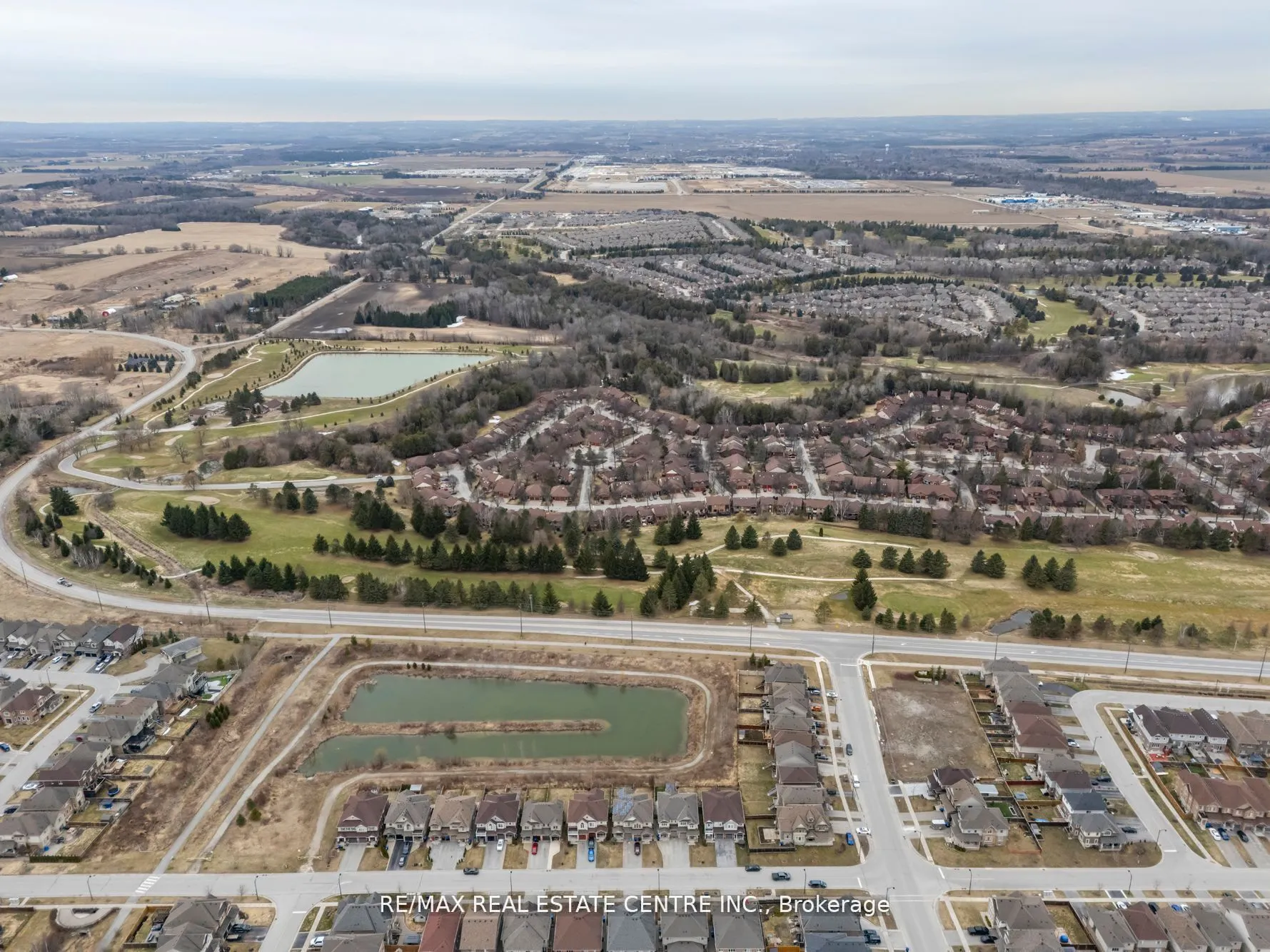 17 Treetops Boulevard