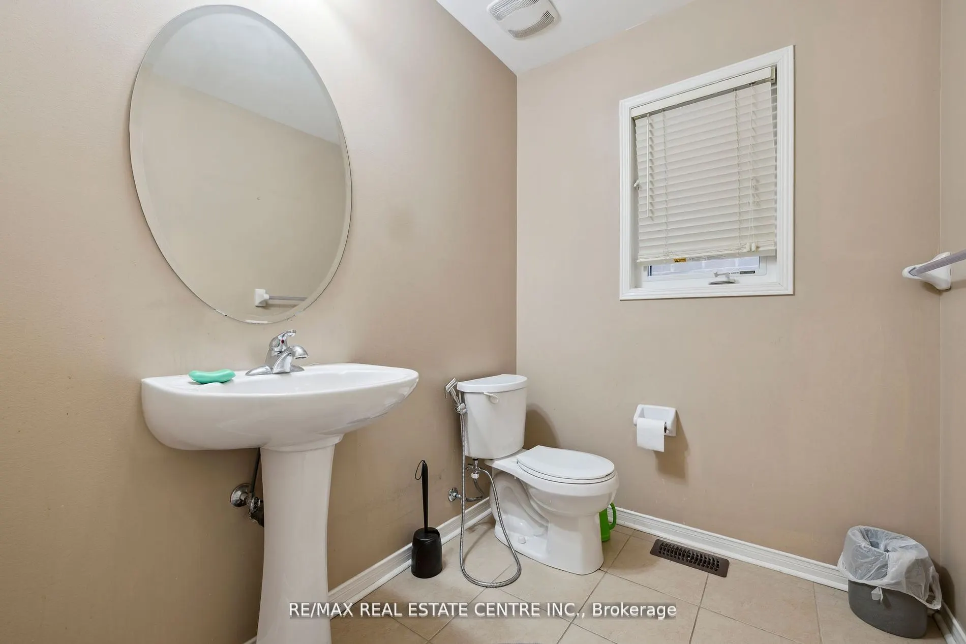 17 Treetops Boulevard