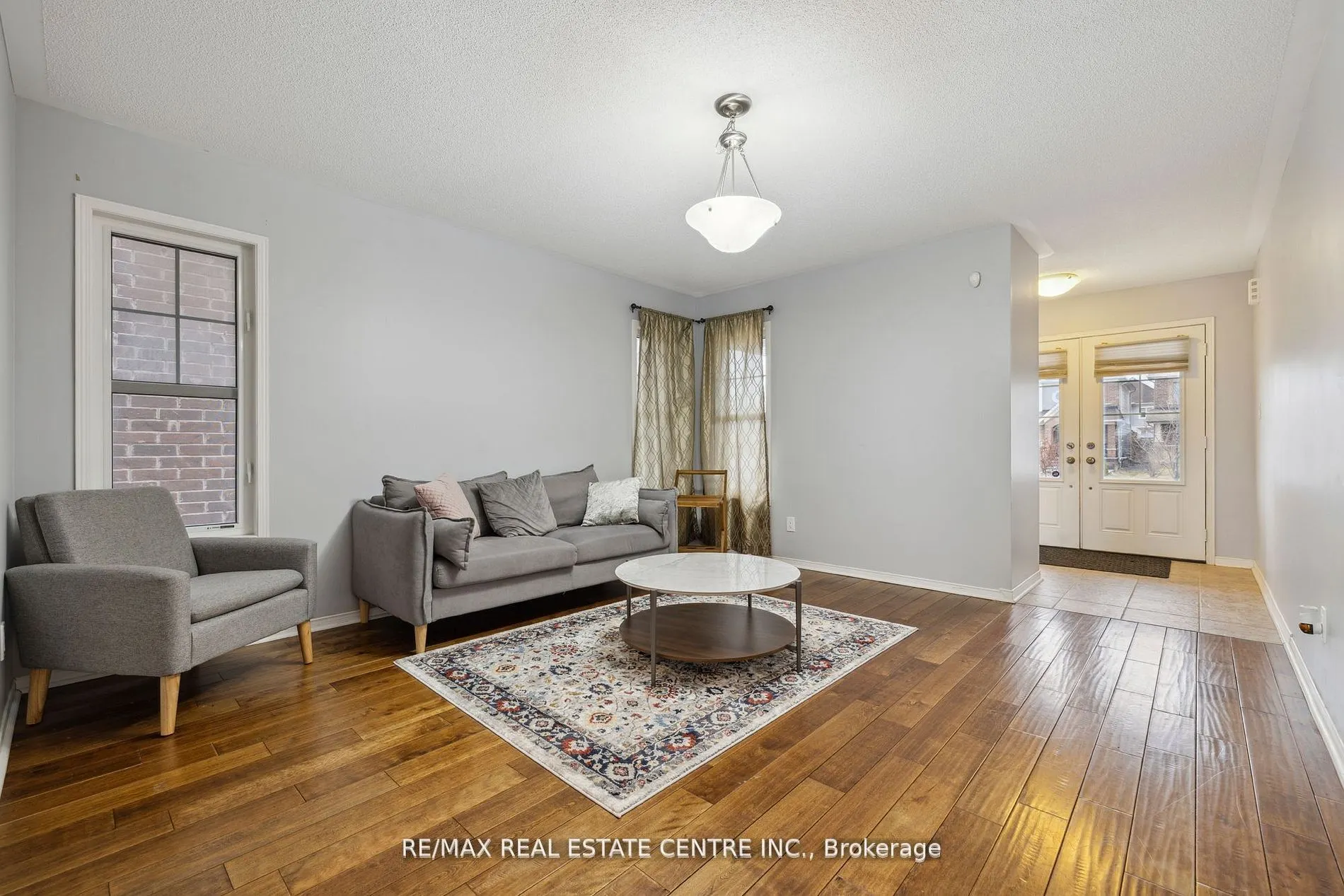 17 Treetops Boulevard