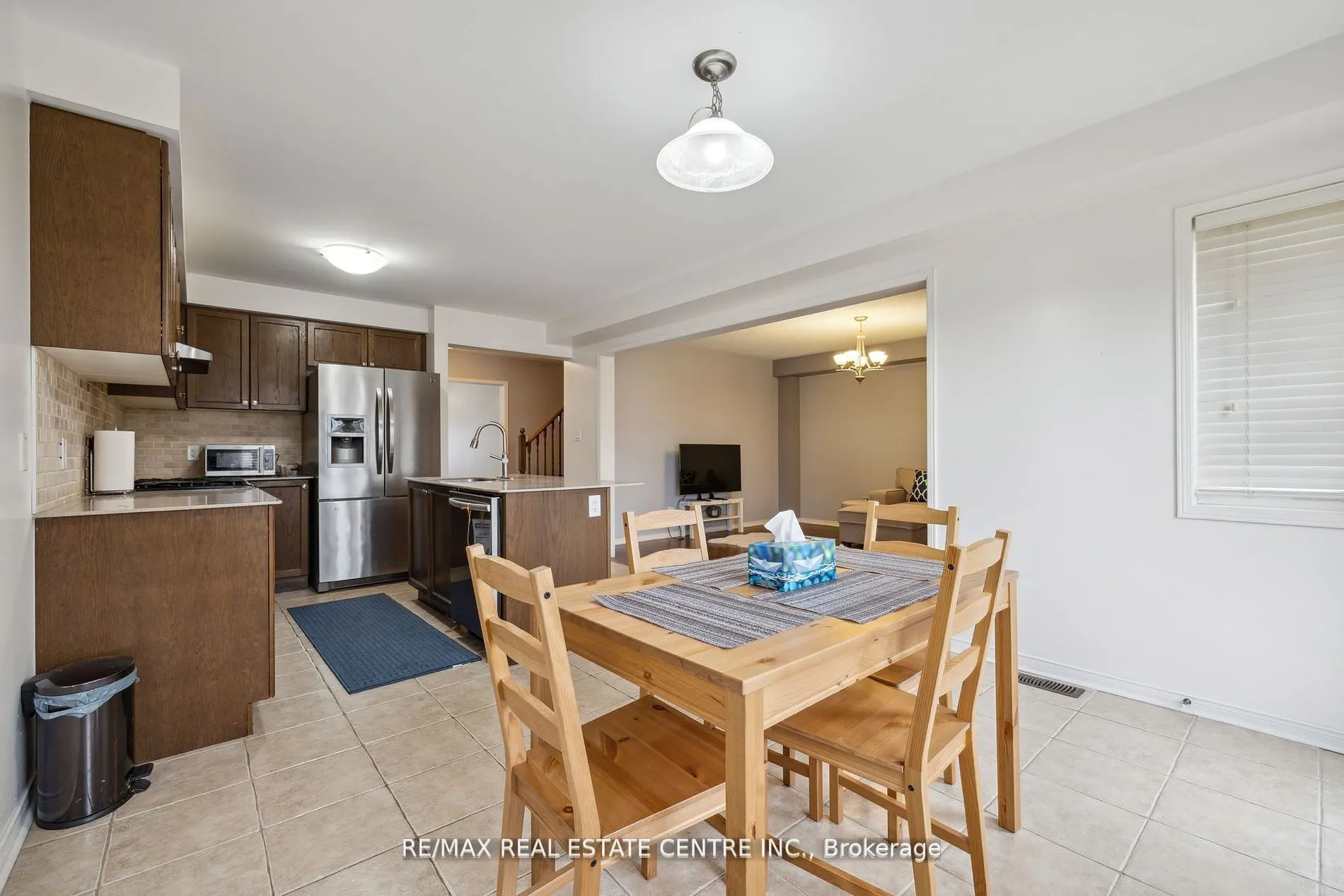 17 Treetops Boulevard
