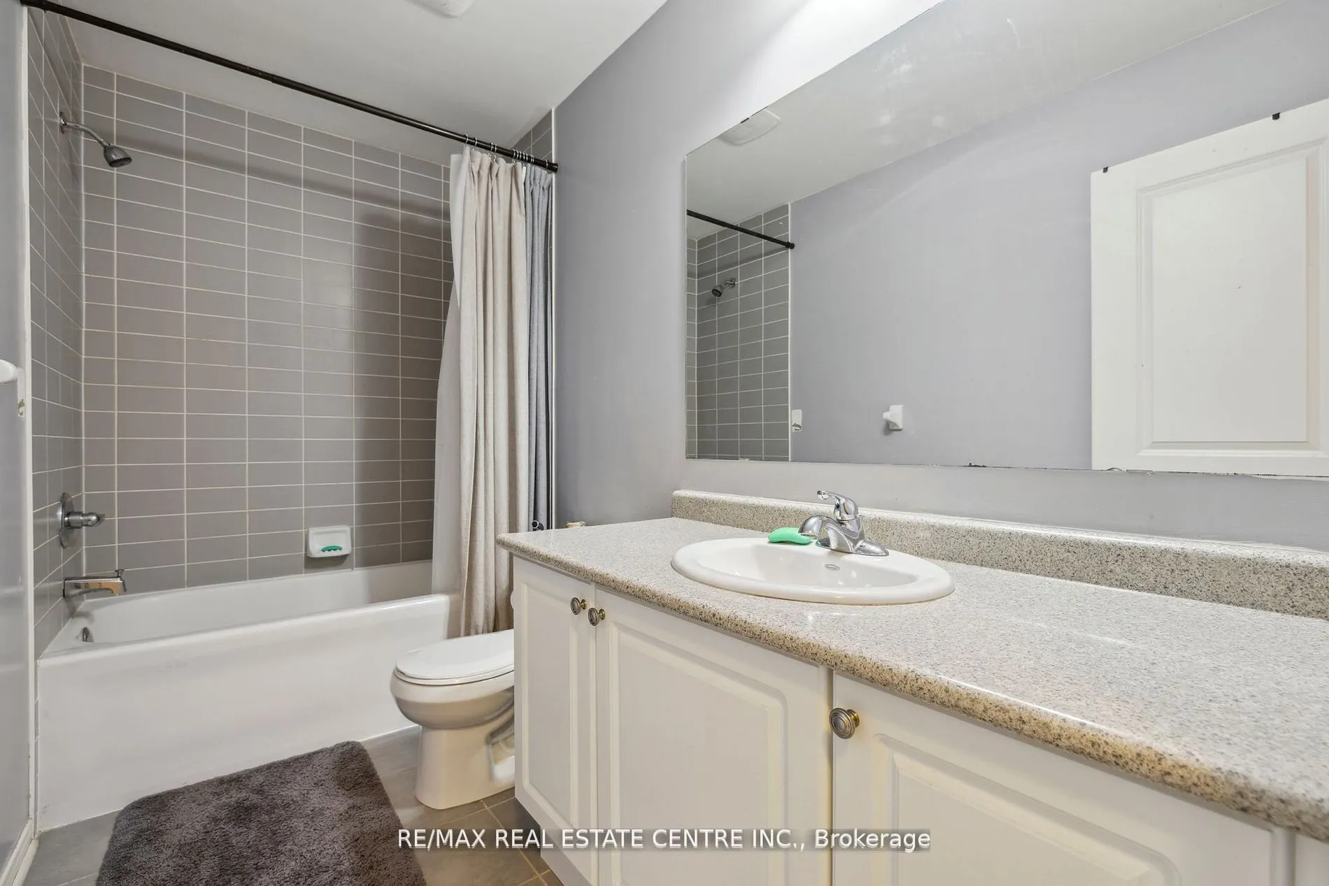 17 Treetops Boulevard