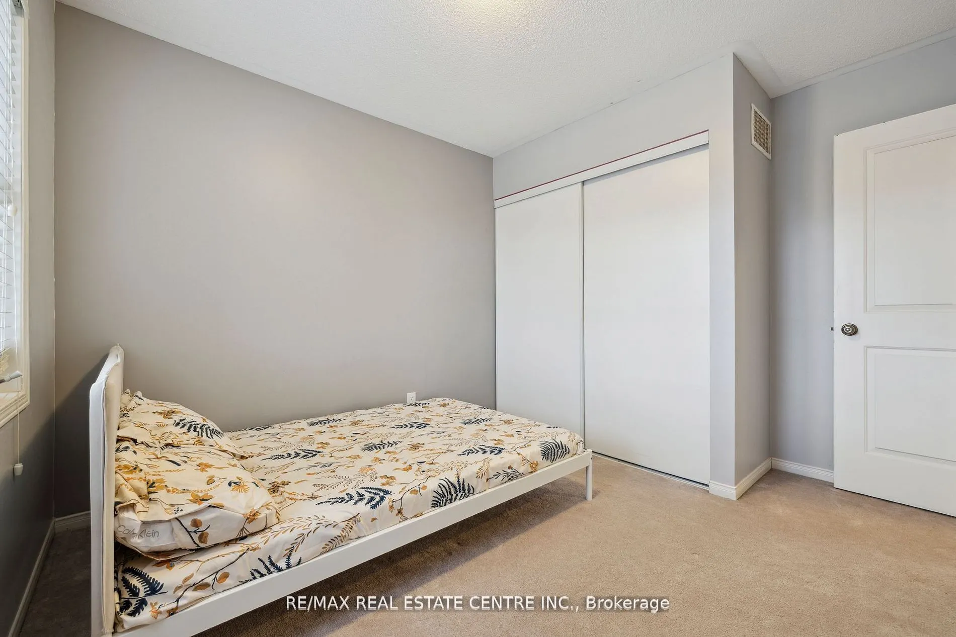 17 Treetops Boulevard