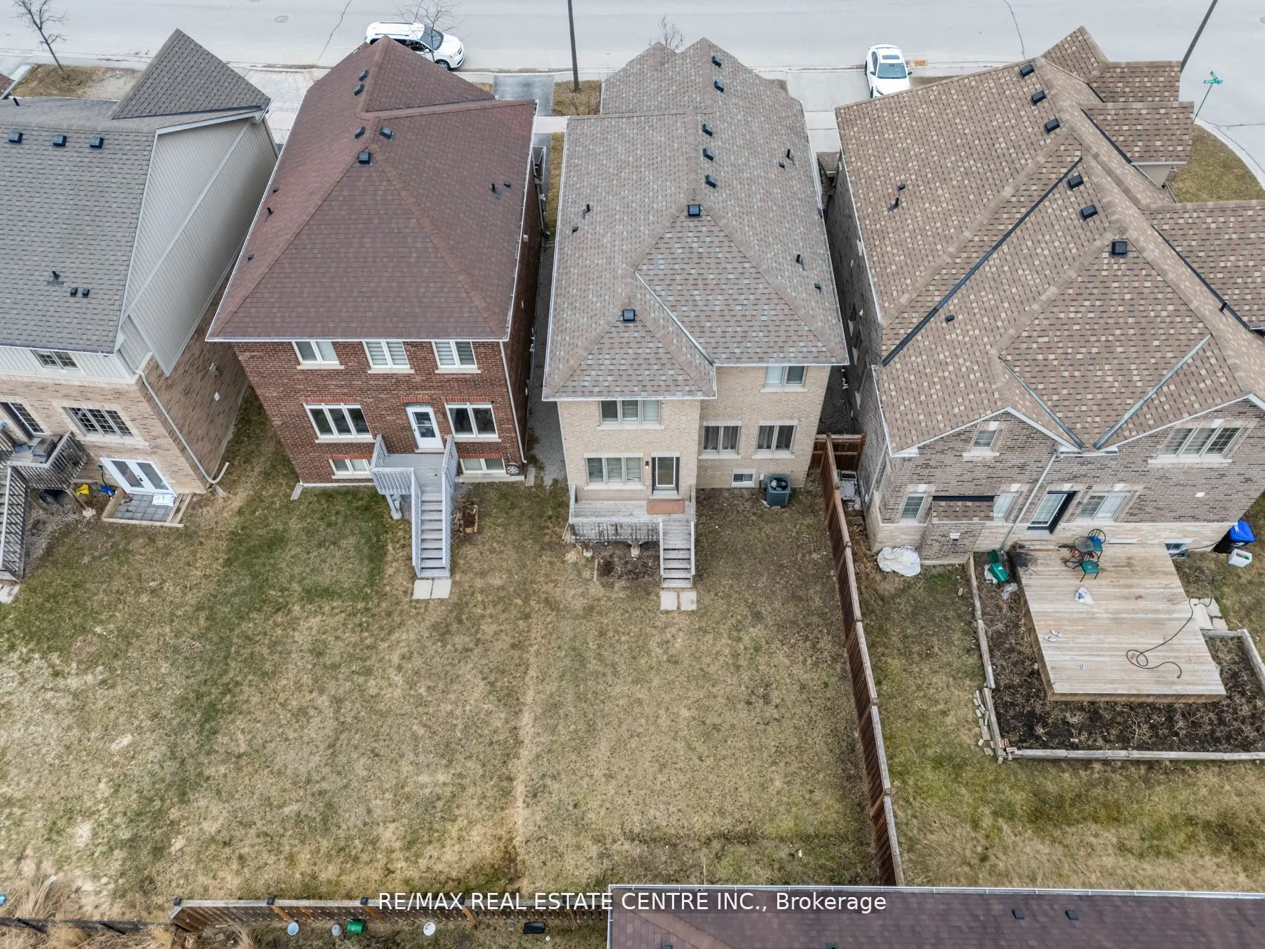 17 Treetops Boulevard