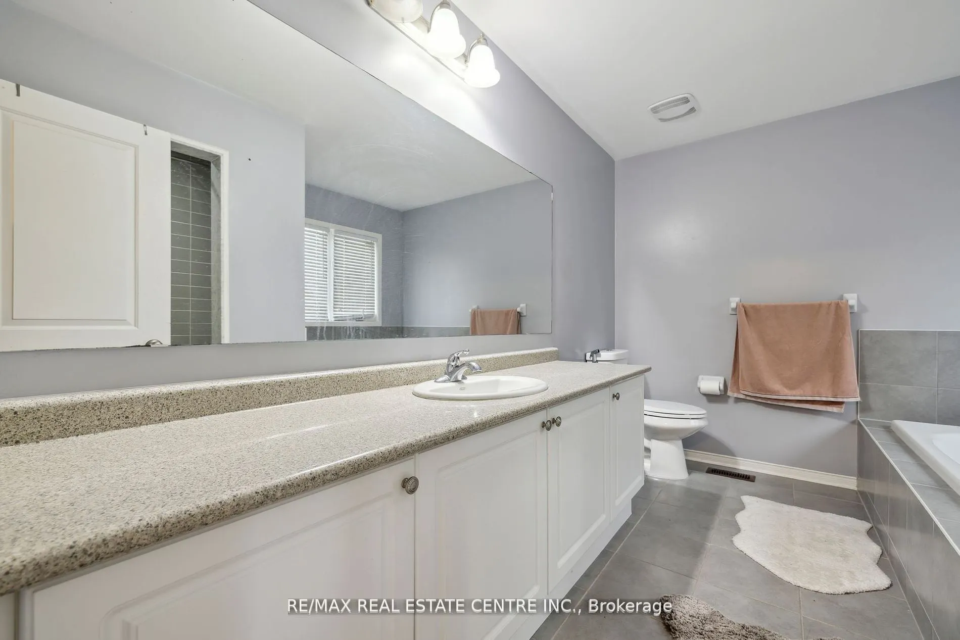 17 Treetops Boulevard