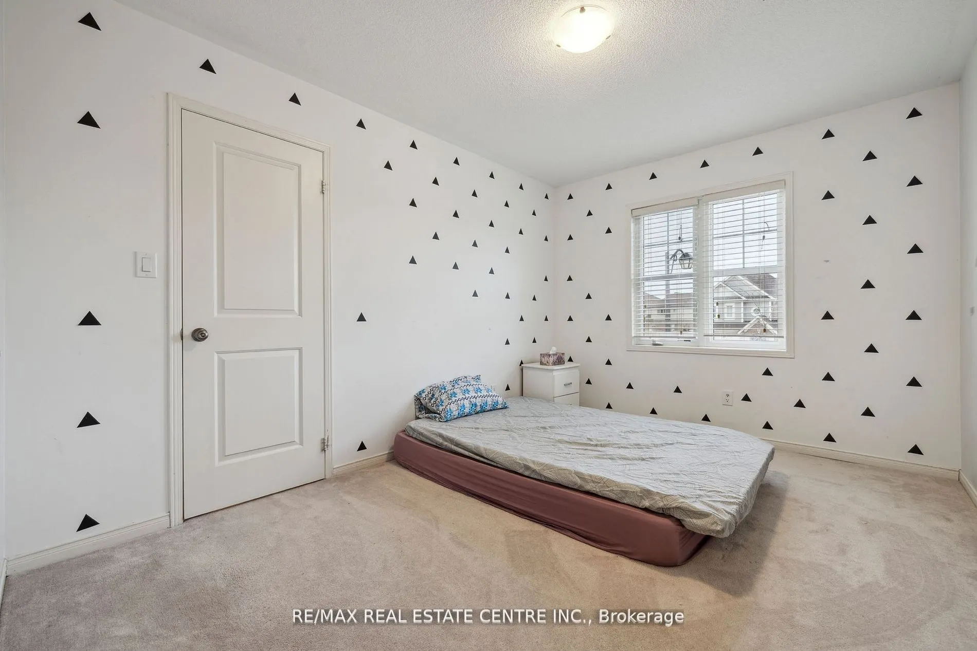 17 Treetops Boulevard