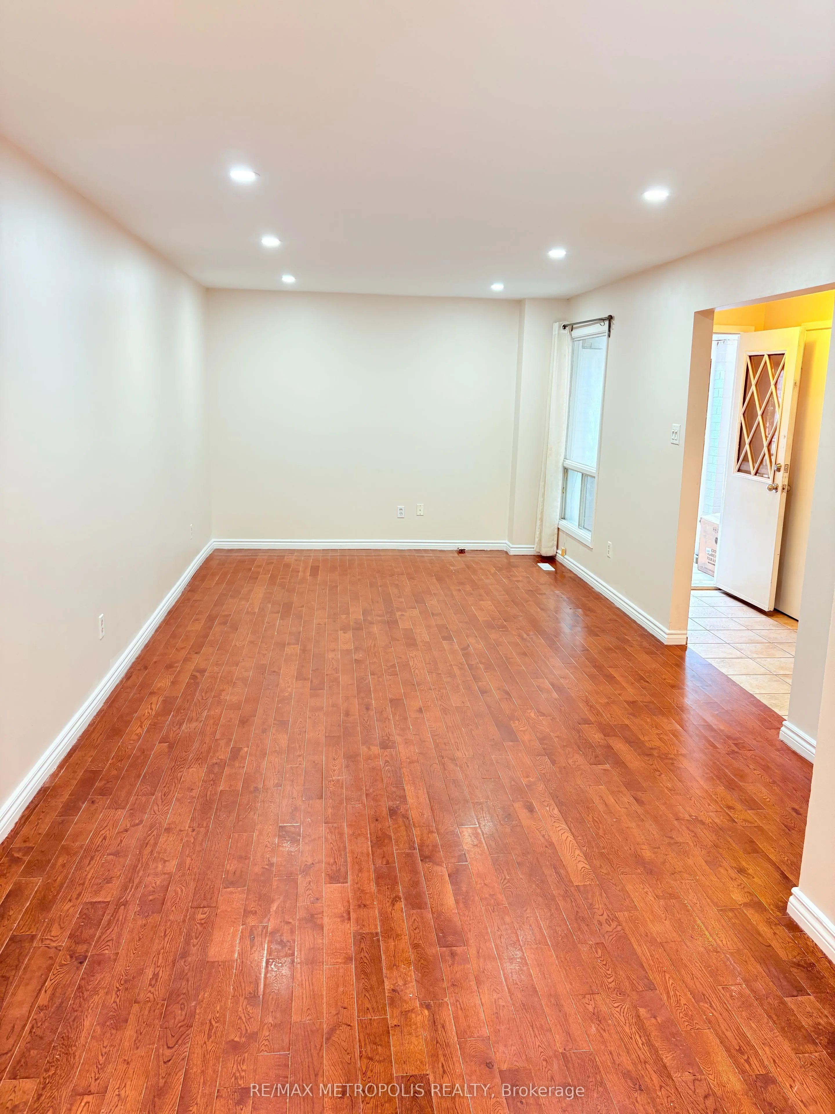 16 Tinti Place