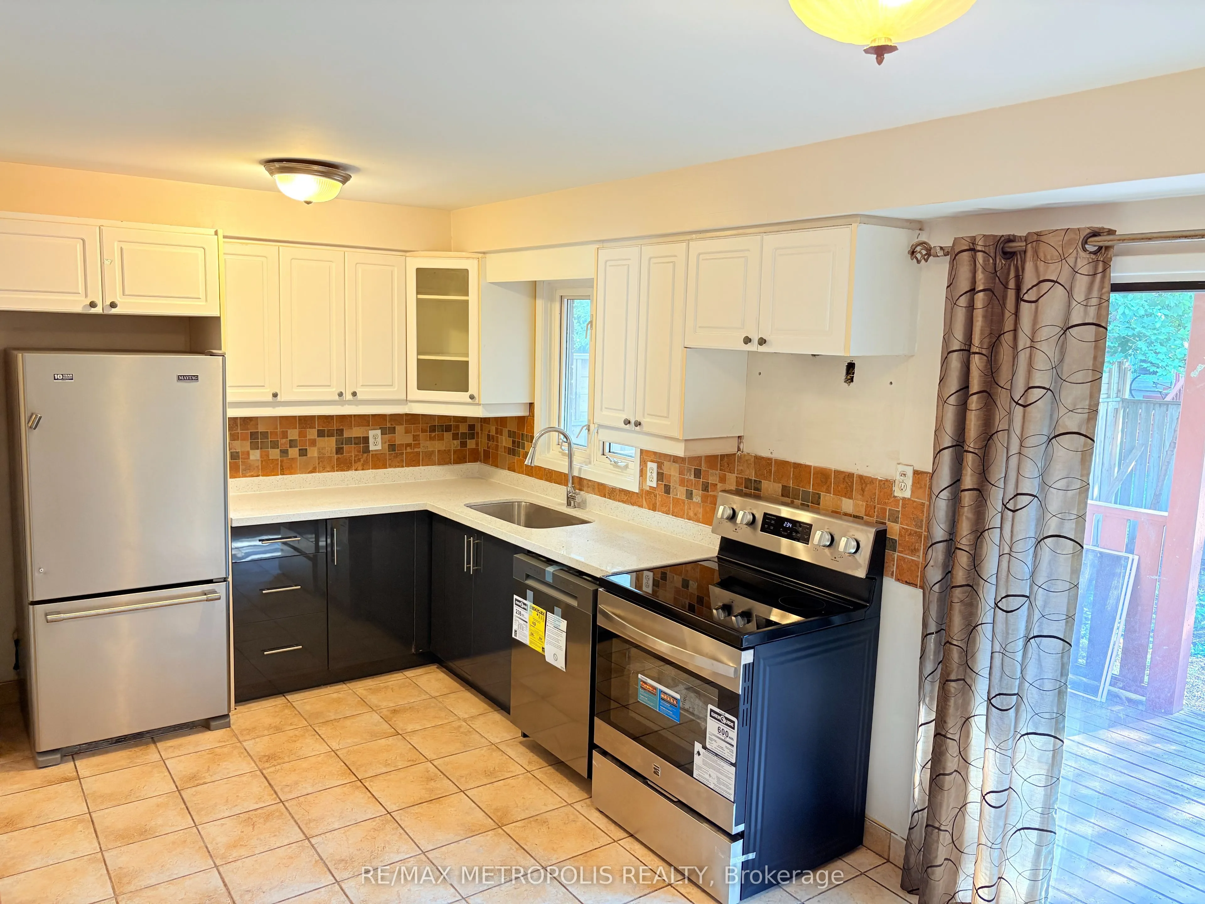 16 Tinti Place