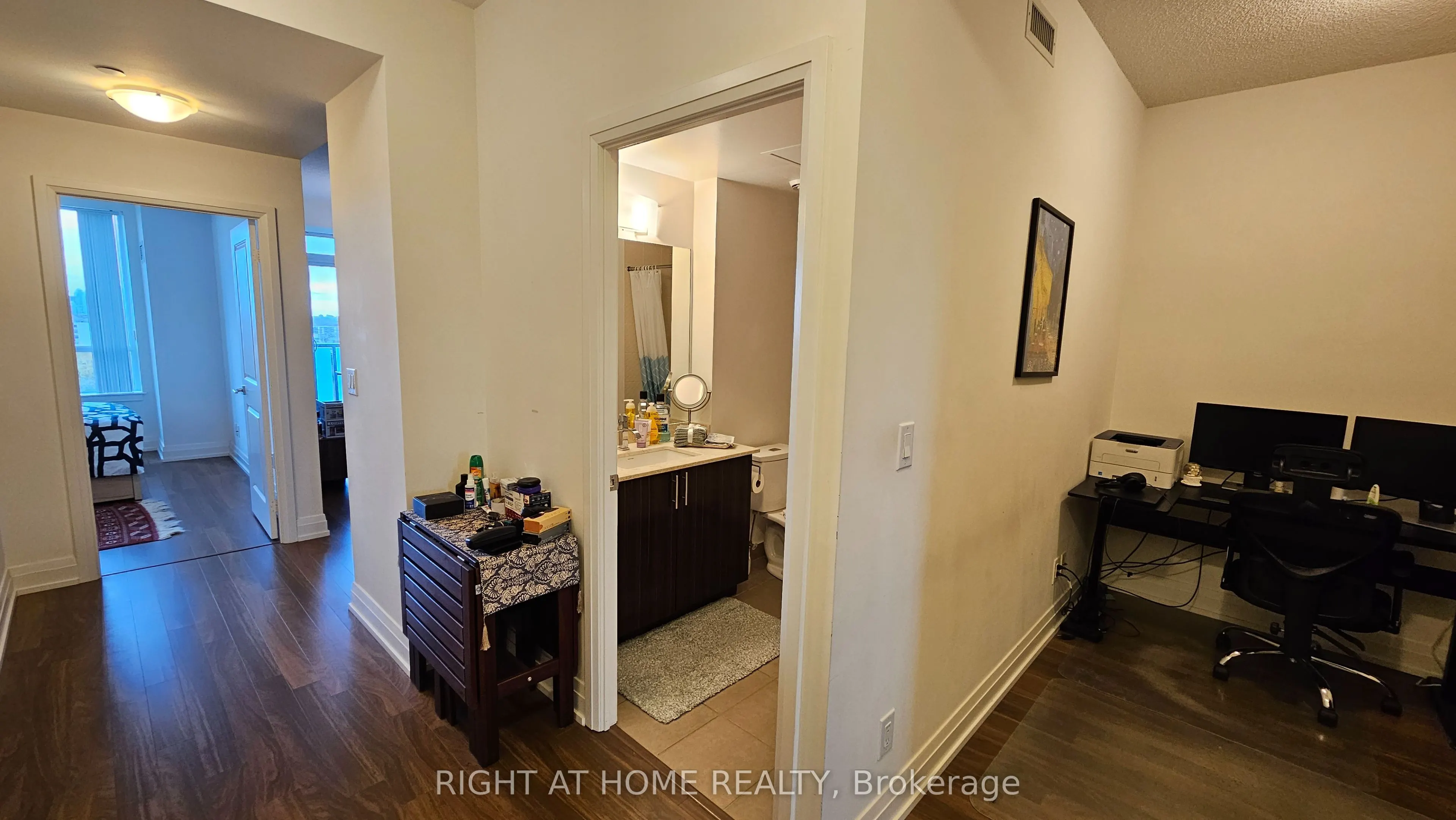 7167 Yonge Street, #1007